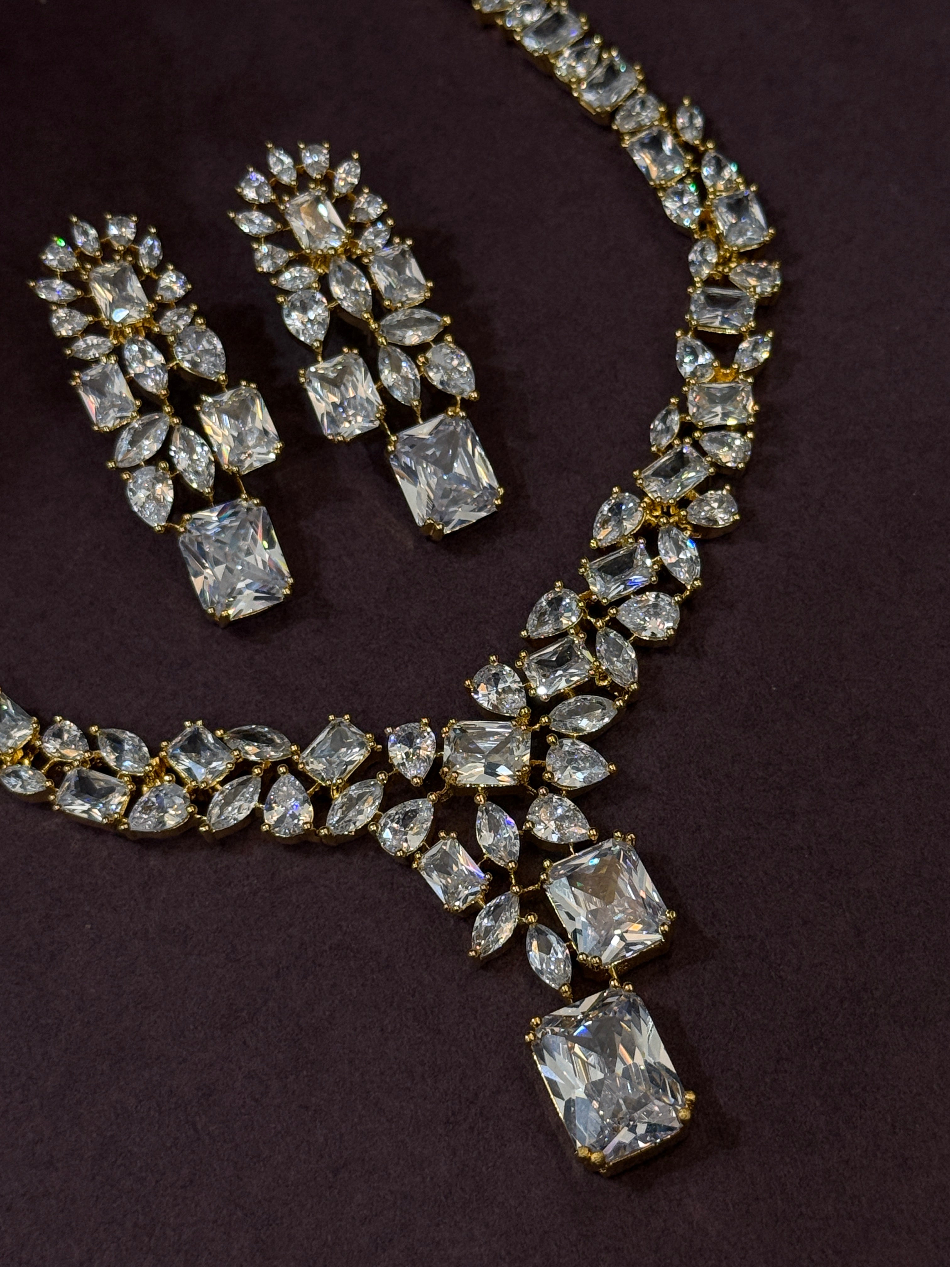Golden Grandeur Statement Necklace Set