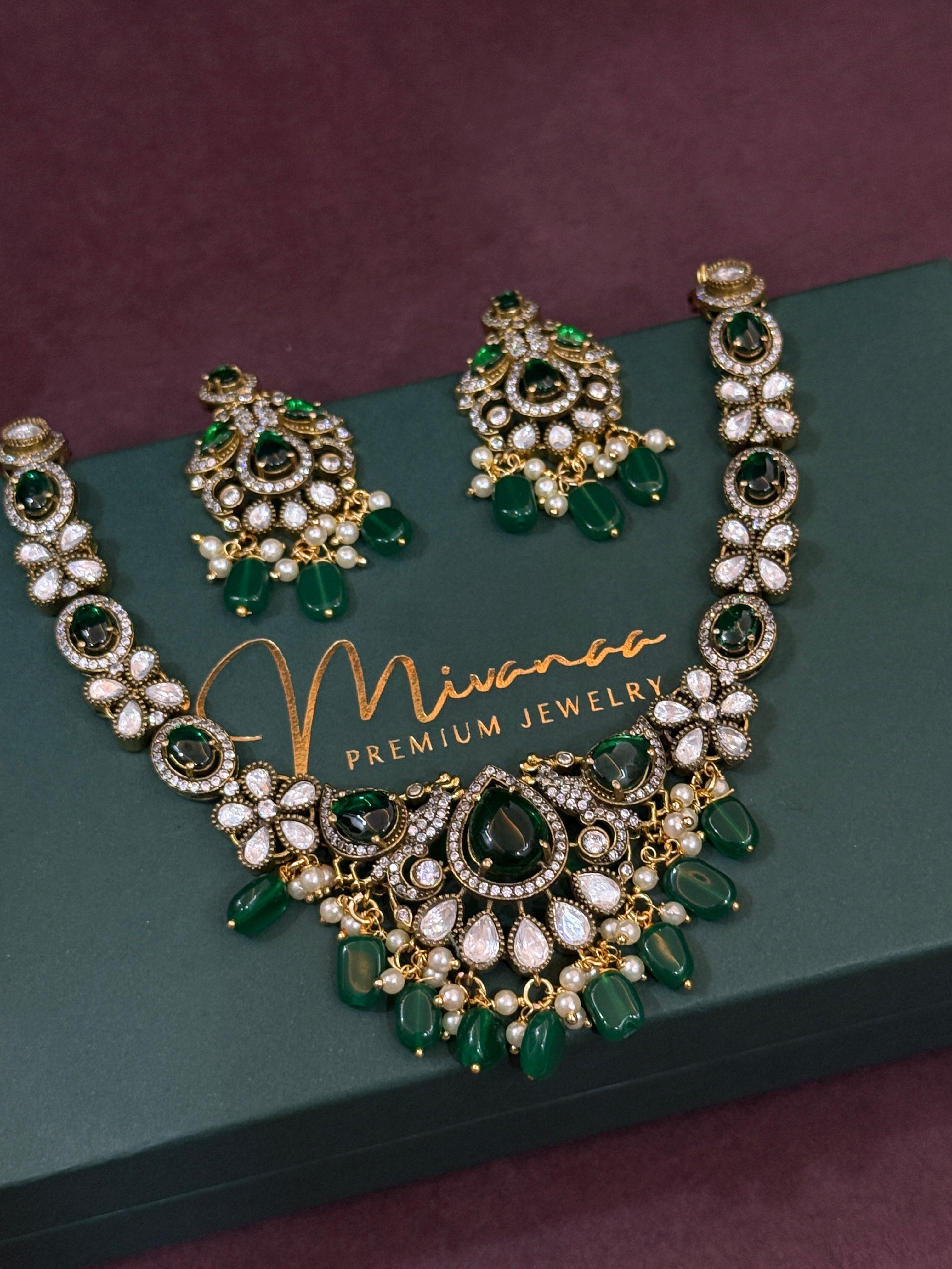 Victorian Kundan Mehandi polish