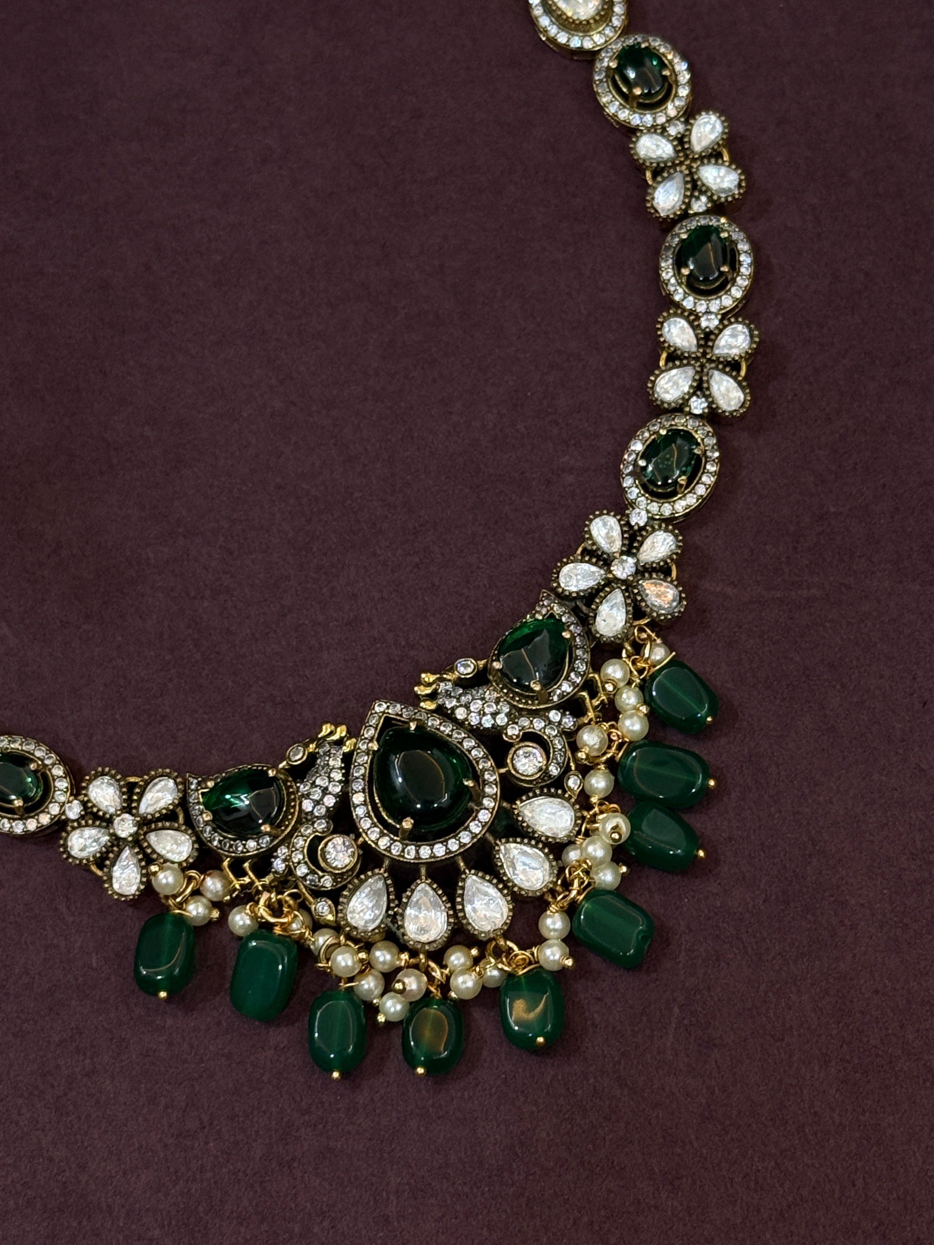 Victorian Kundan Mehandi polish