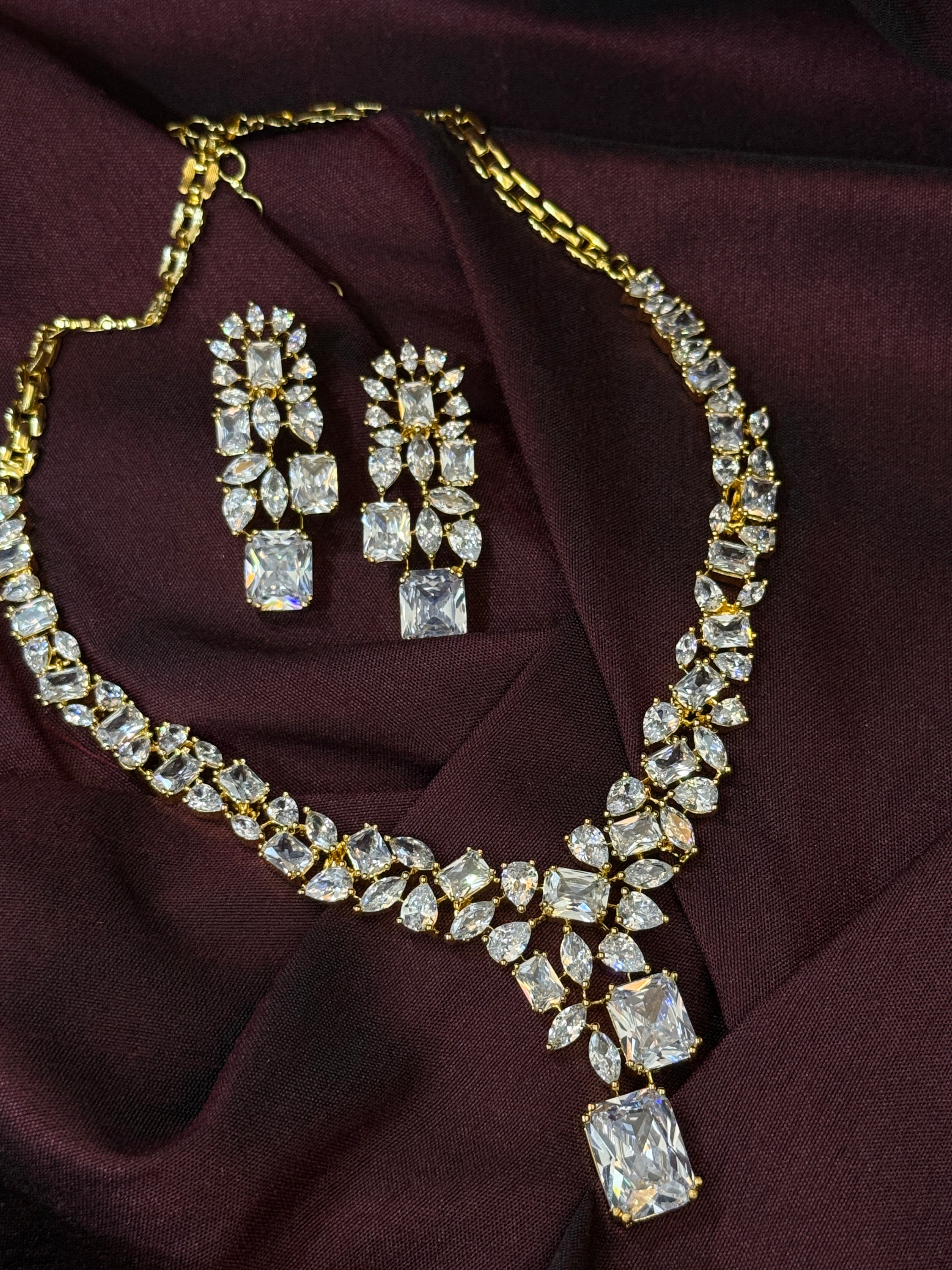 Golden Grandeur Statement Necklace Set