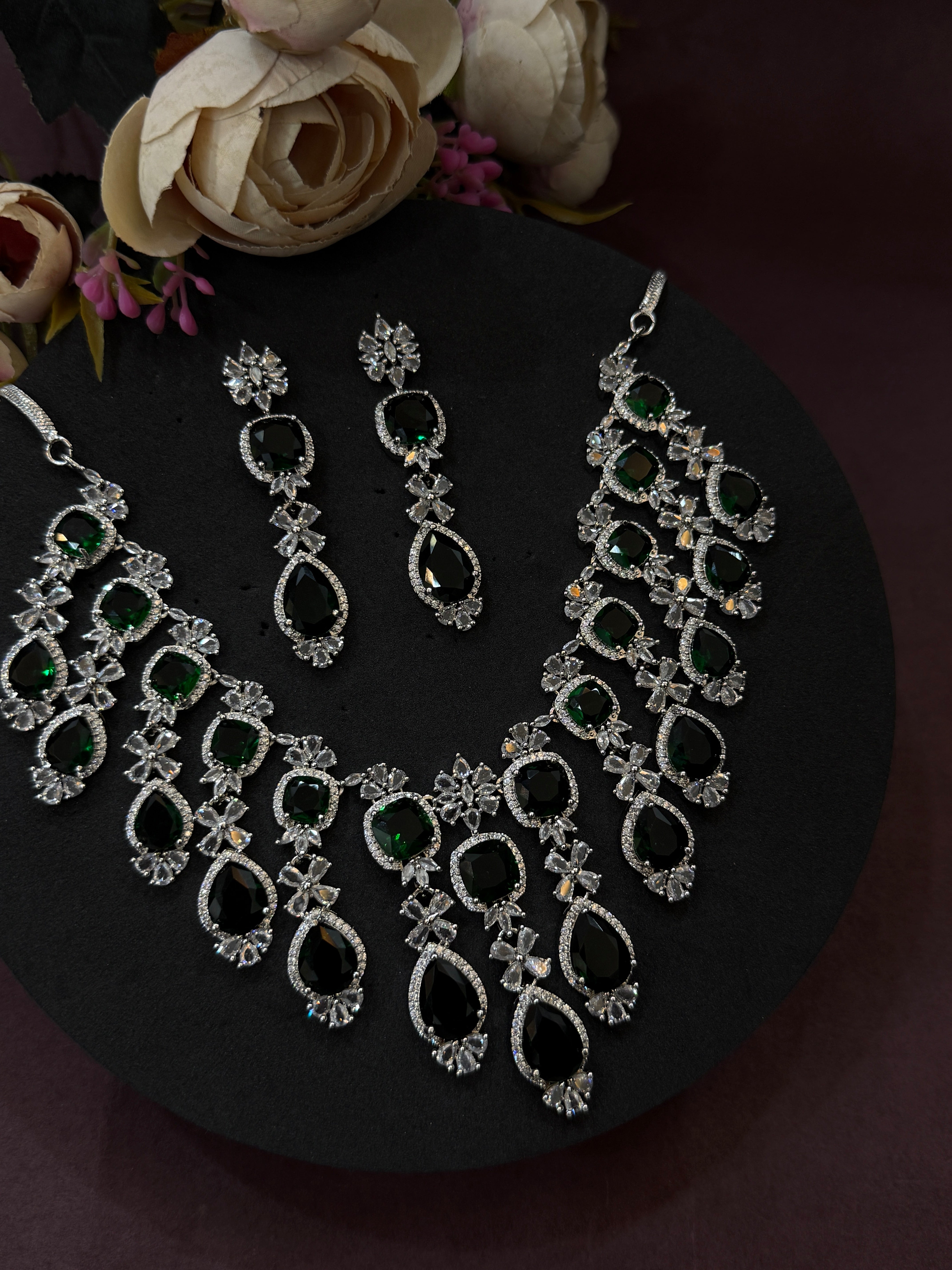 Queen's Charm American Diamond Jewelry