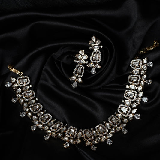 Mivanaa Stunning Neckpiece With Earrings - Mivanaa