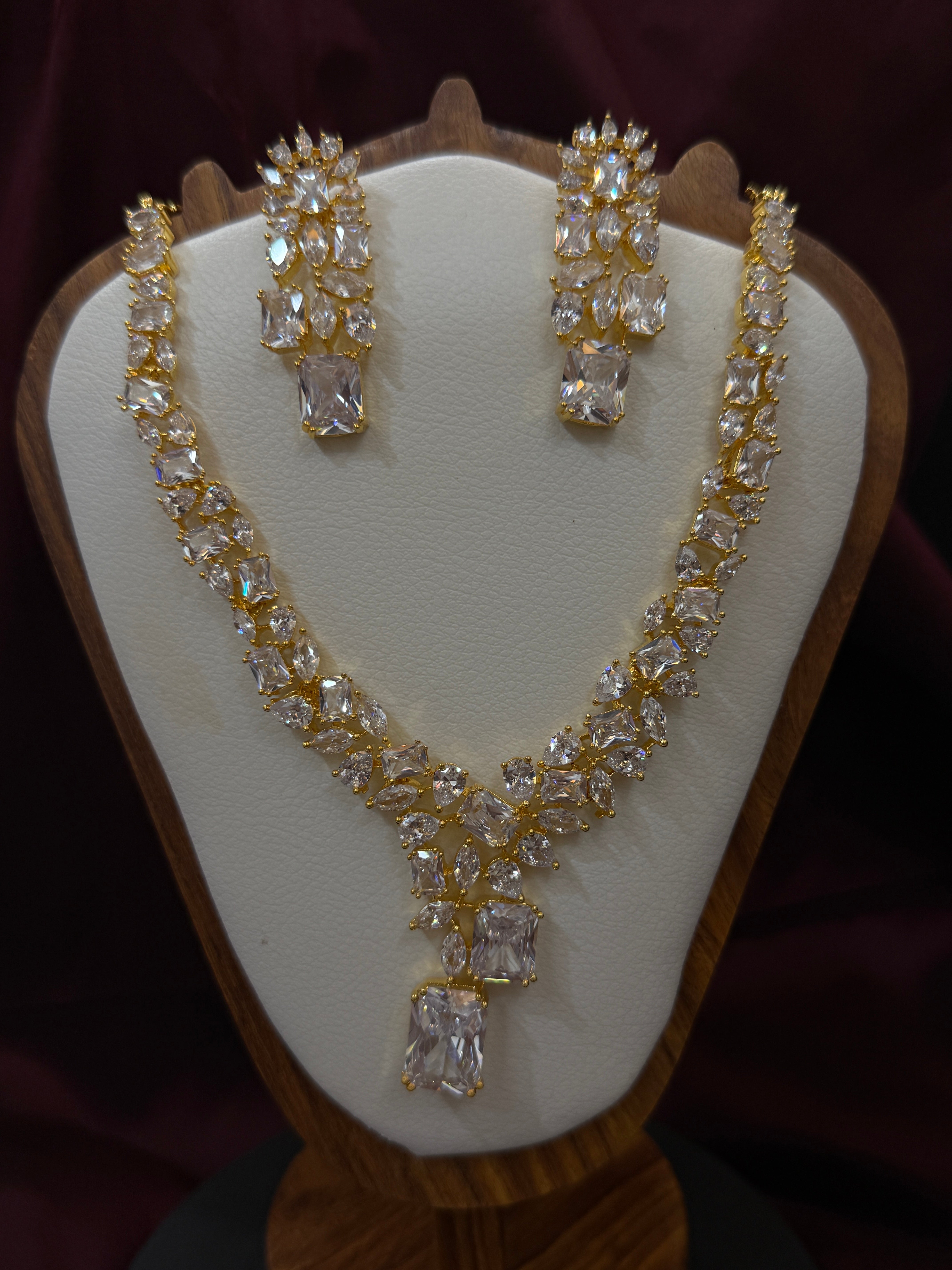 Golden Grandeur Statement Necklace Set