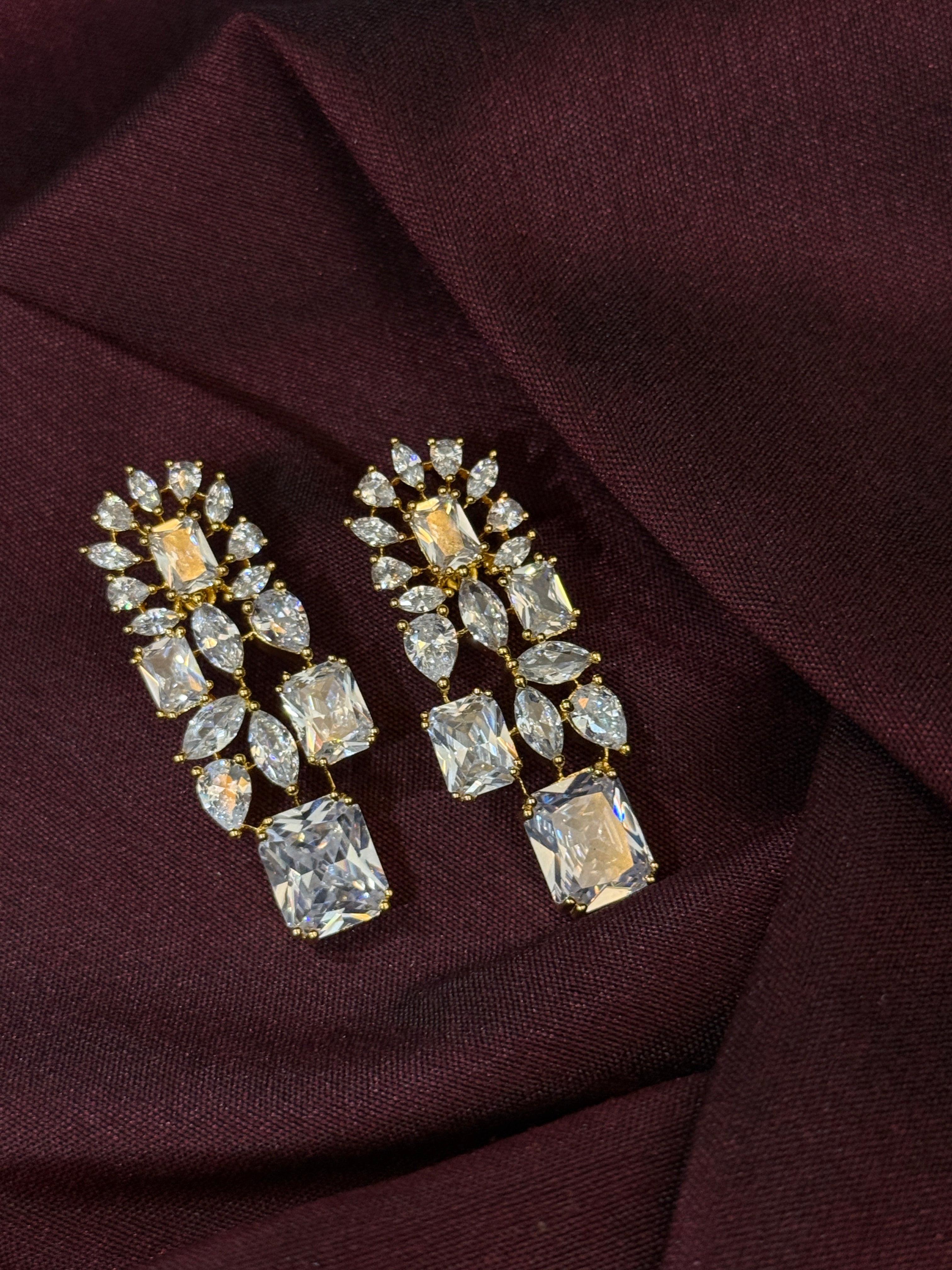 Golden Grandeur Statement Necklace Set