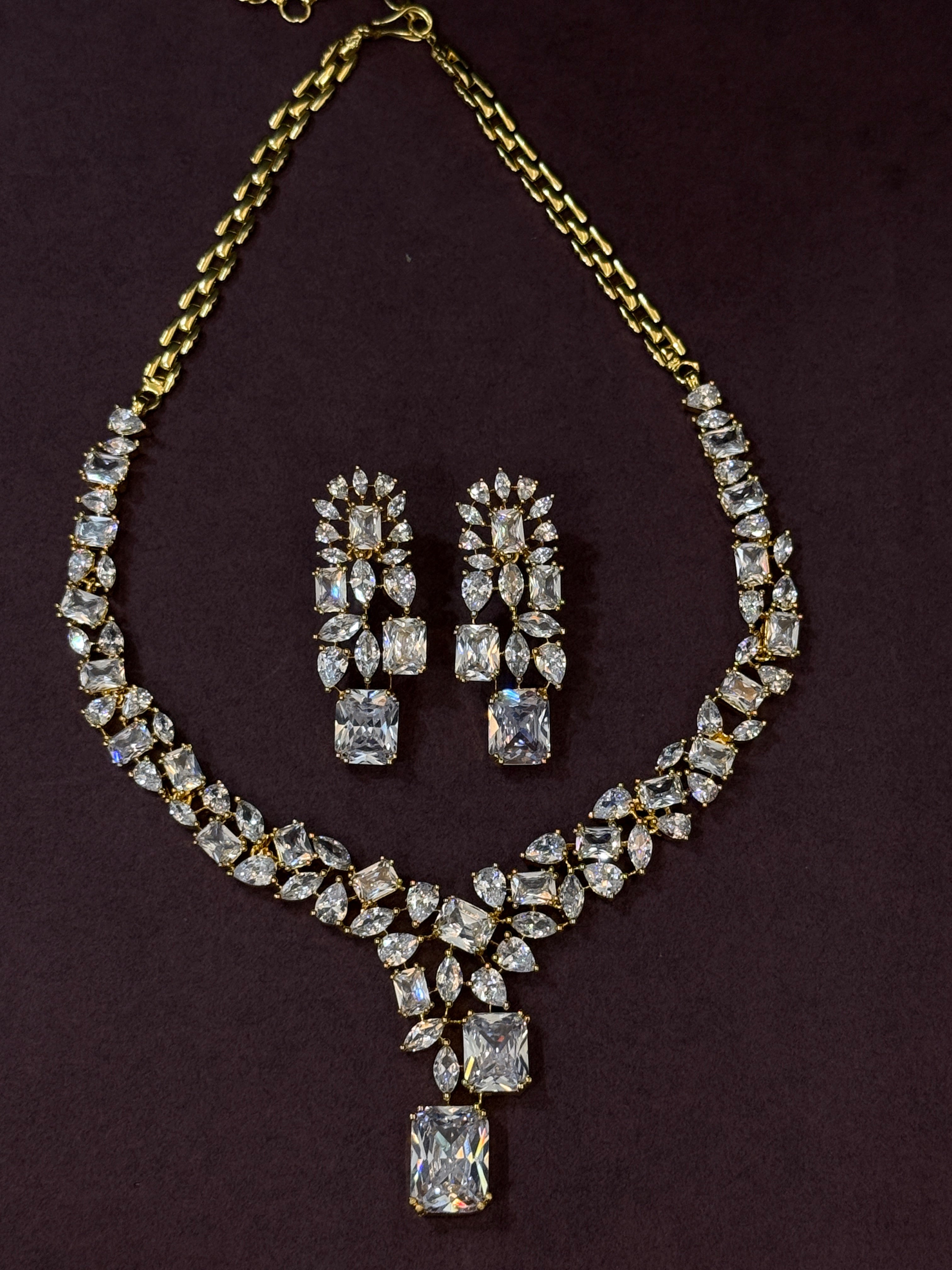 Golden Grandeur Statement Necklace Set