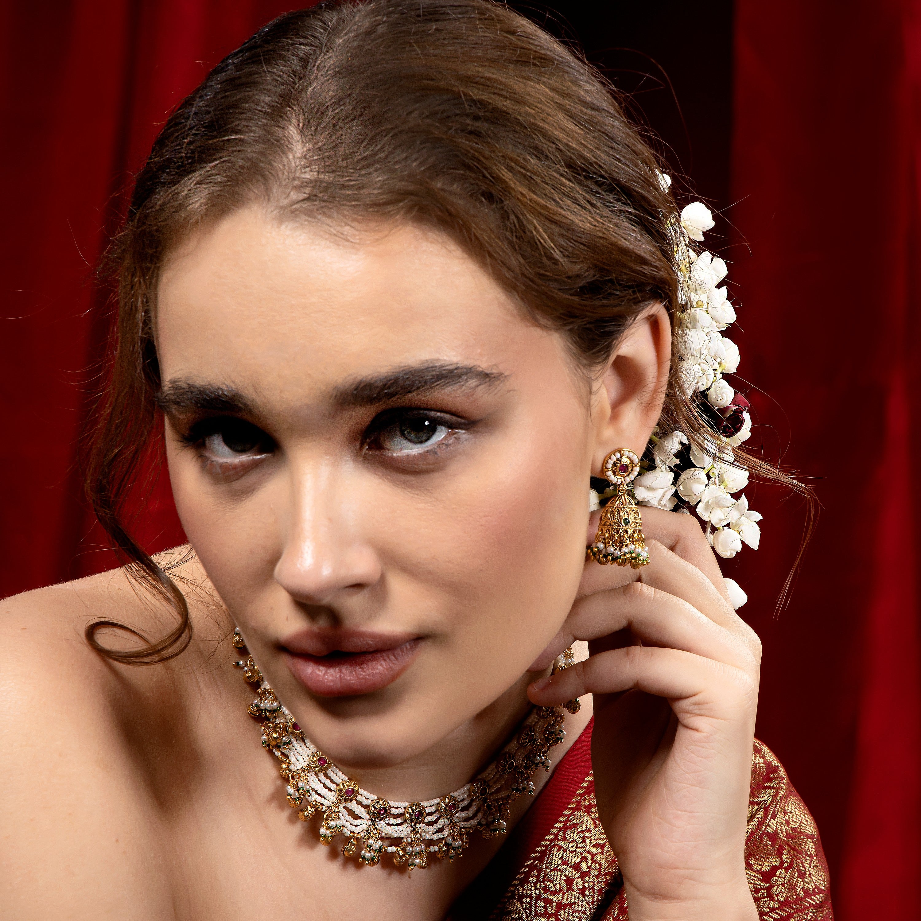 Traditional Gold Tone Pearl Wedding Necklace for Women