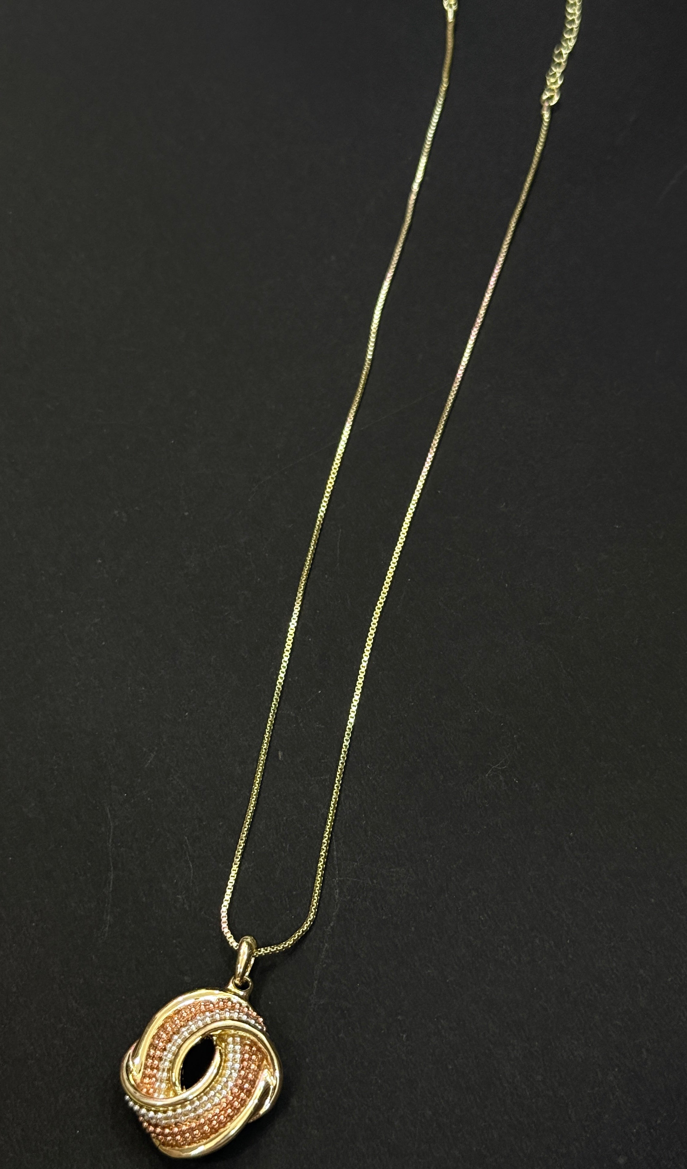Anti-Tarnish Twisted Halo Pendant Set