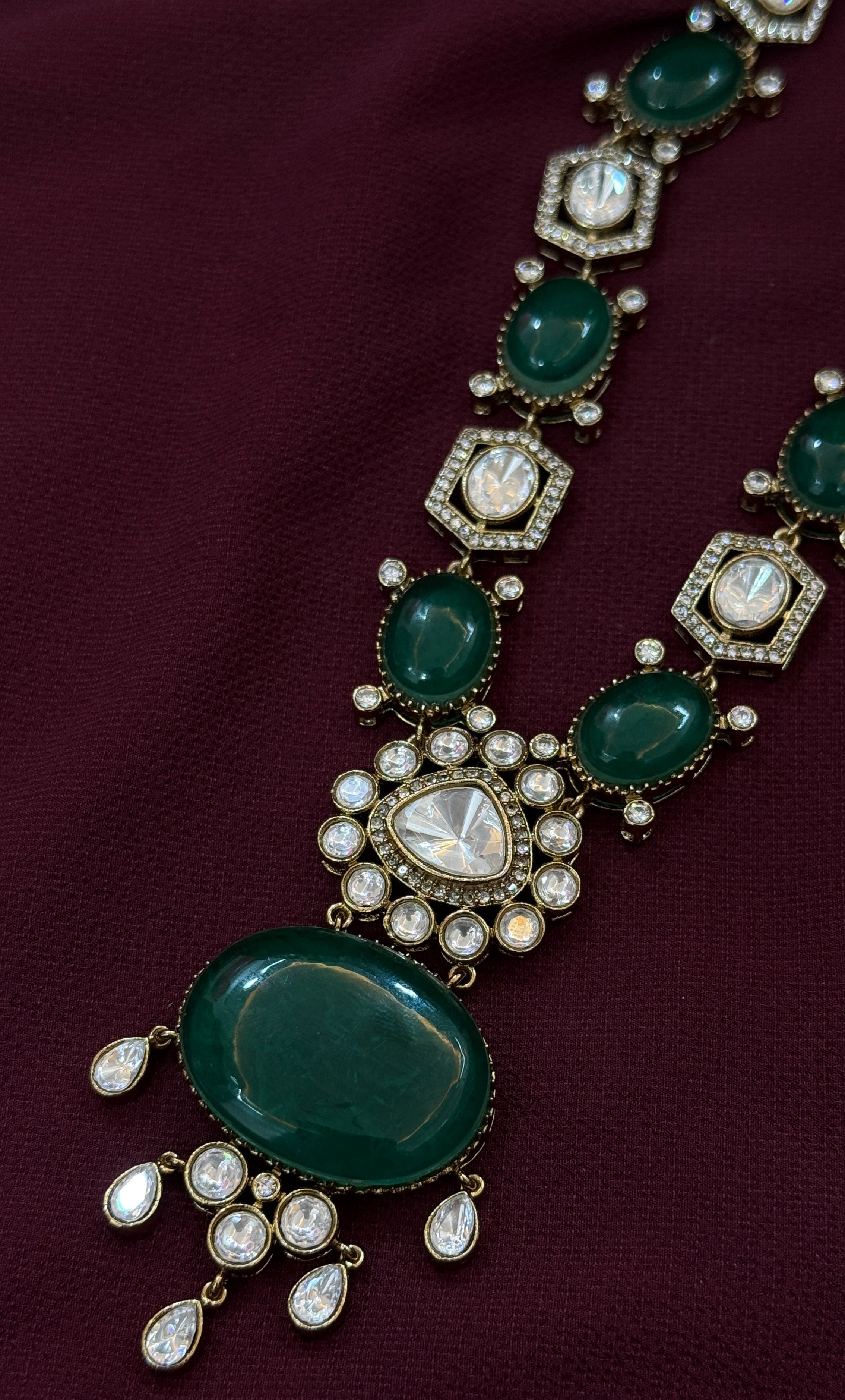 Emerald Royale Heirloom Necklace Set