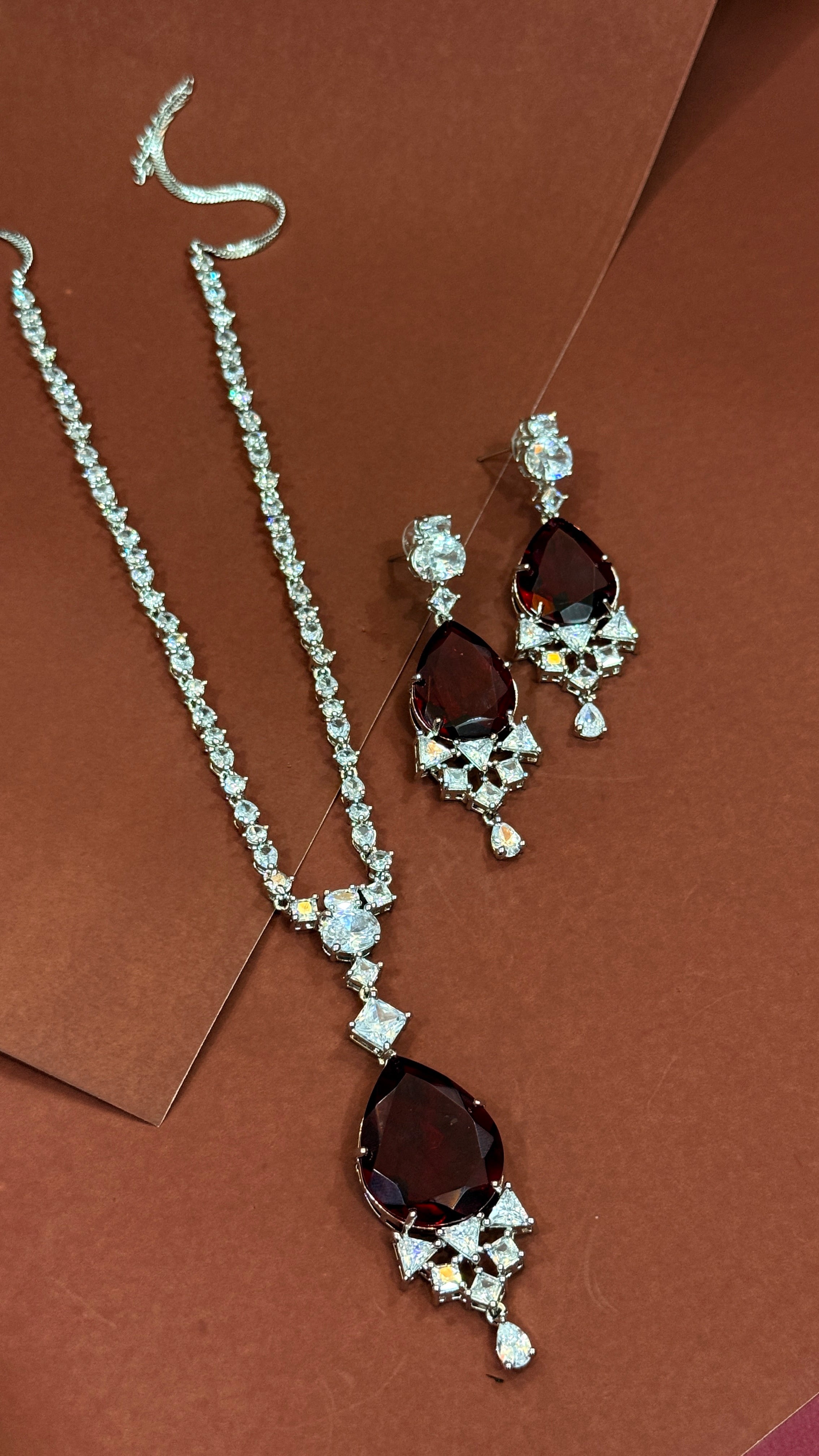 Red wine Cubic Zironia pendent set
