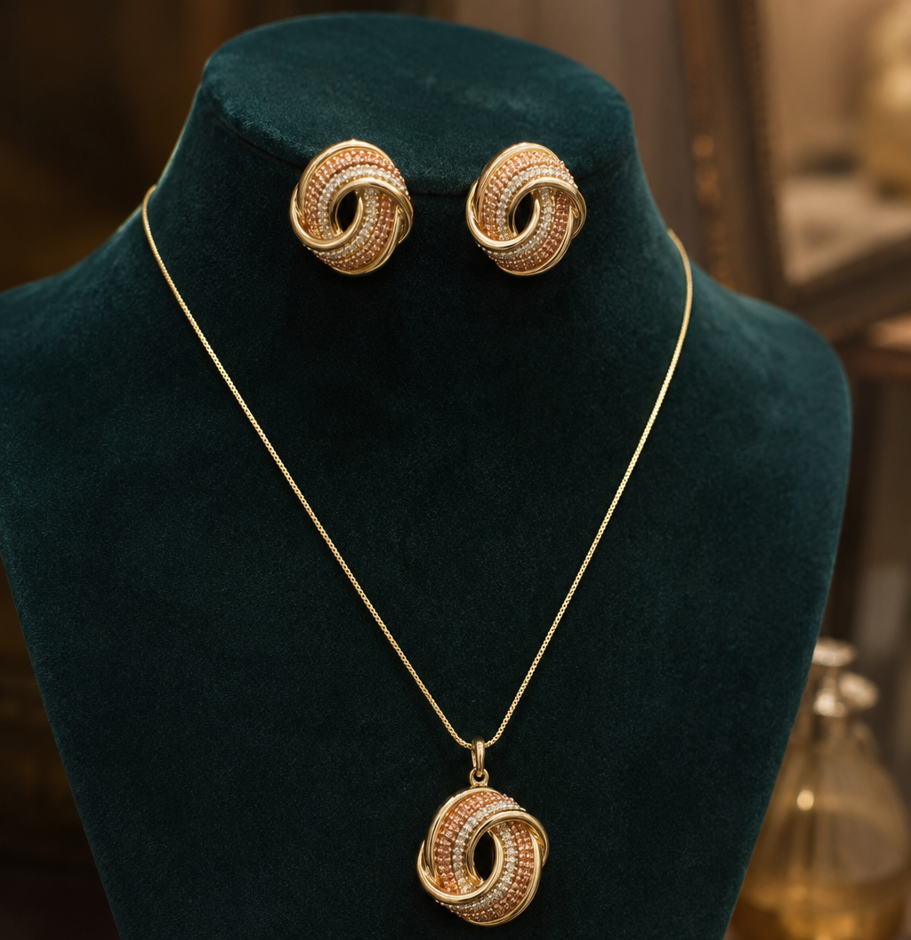 Anti-Tarnish Twisted Halo Pendant Set