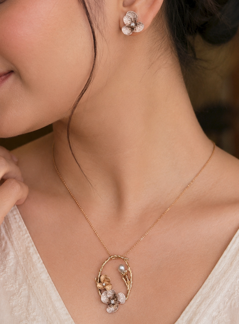 Antique Floral Pearl Pendant Necklace Set