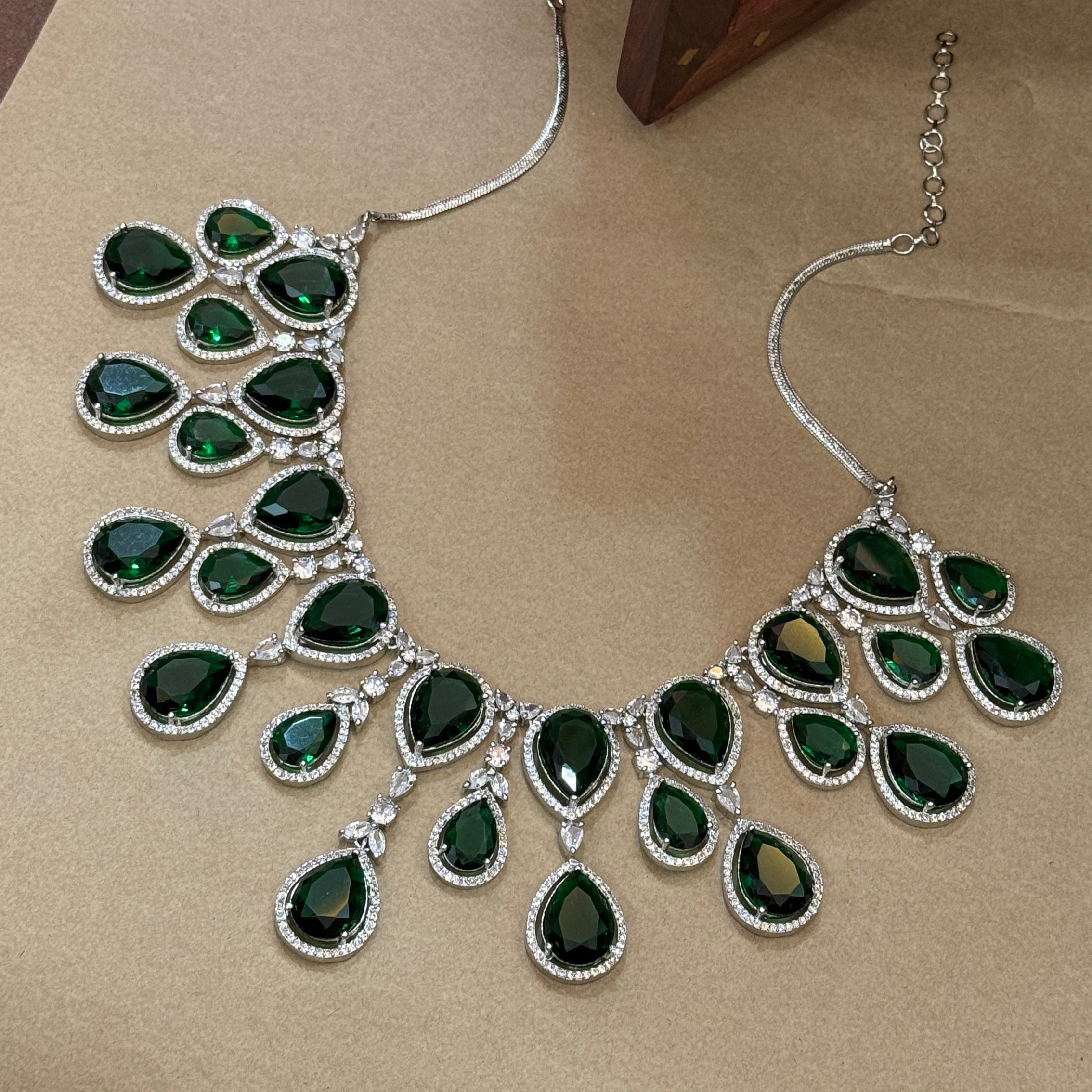Emerald Grace Bottle Green Silver Plated Set