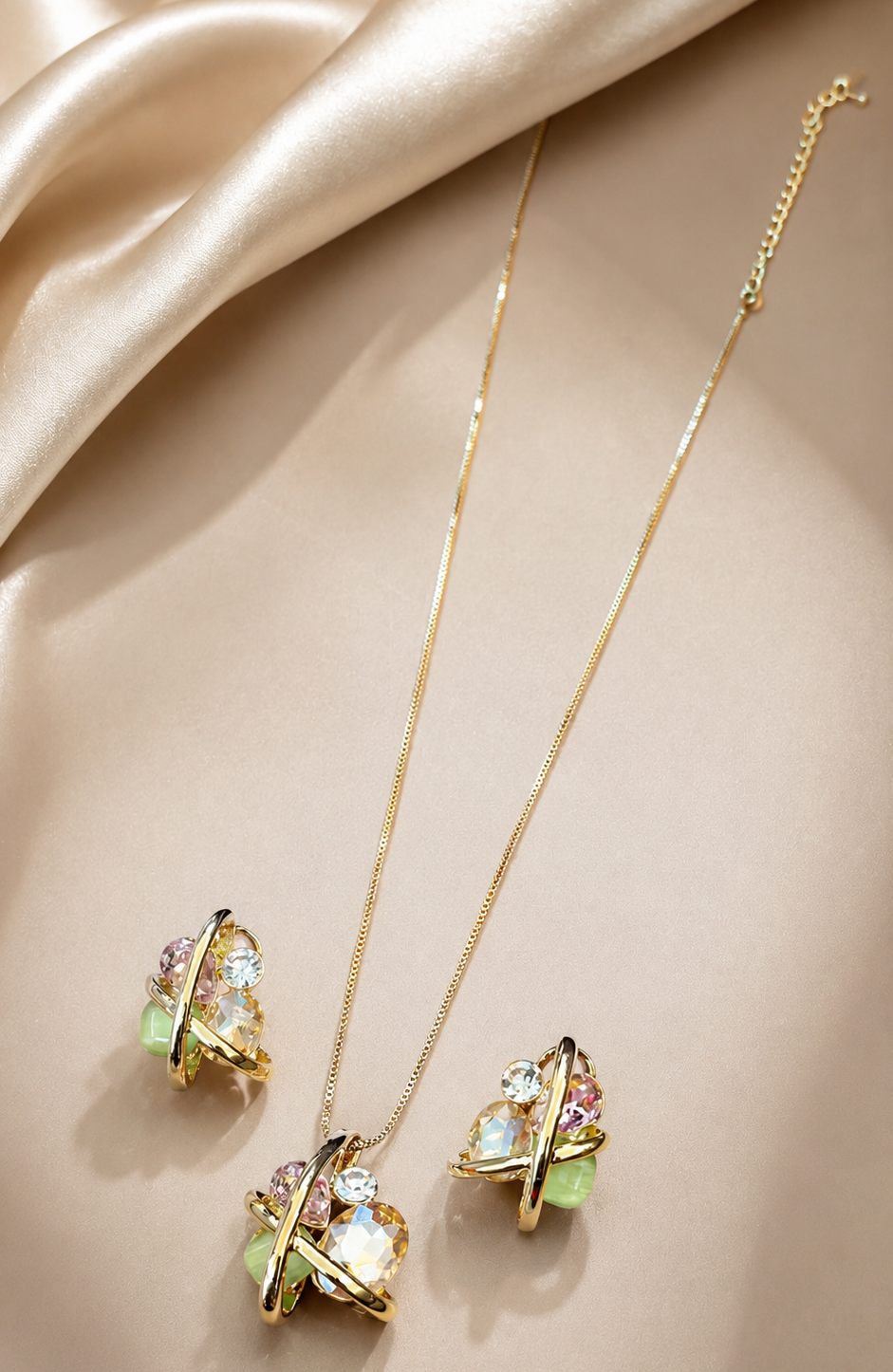 Celestia Orbit Crystal Pendant Set