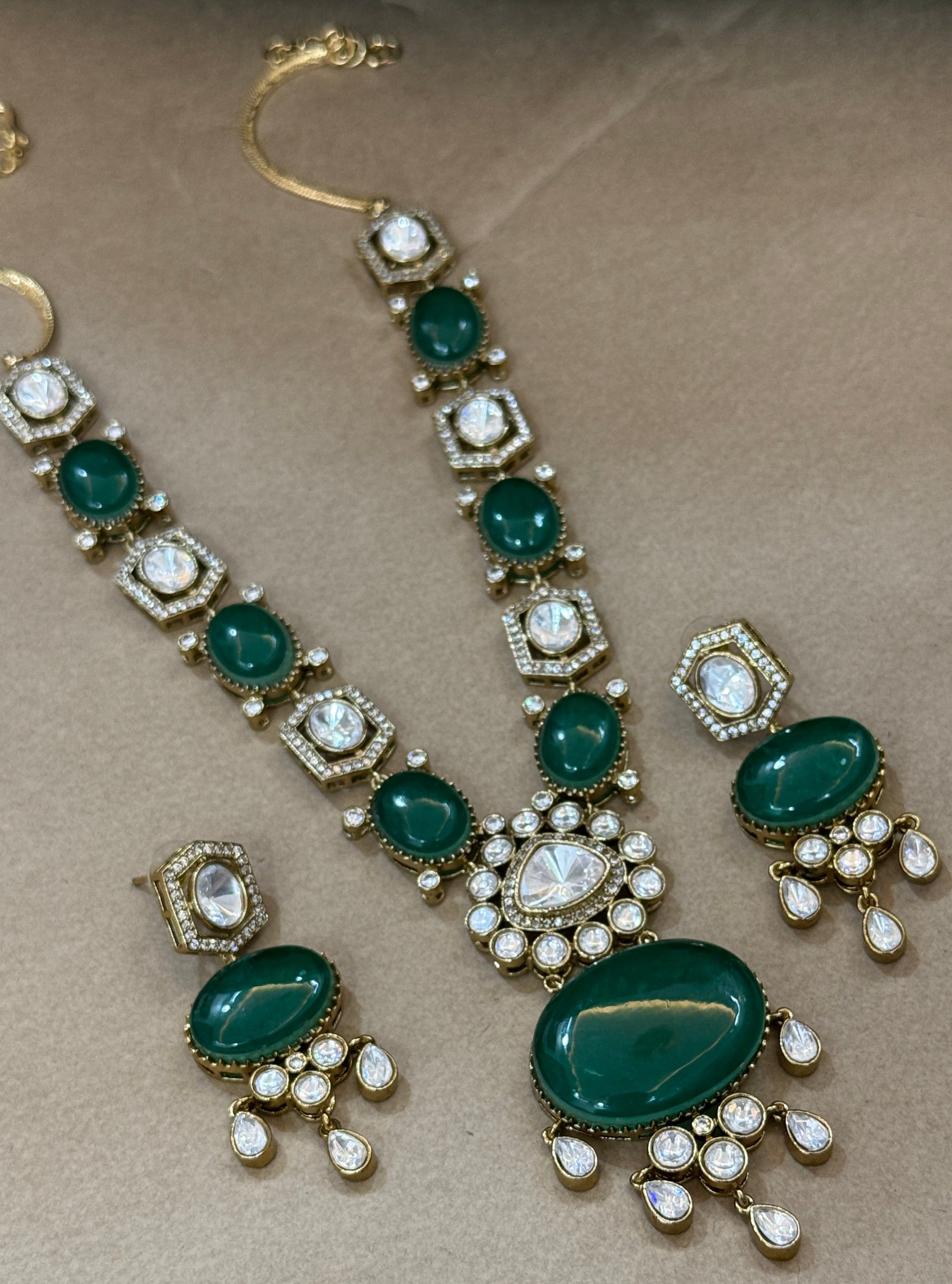 Emerald Royale Heirloom Necklace Set