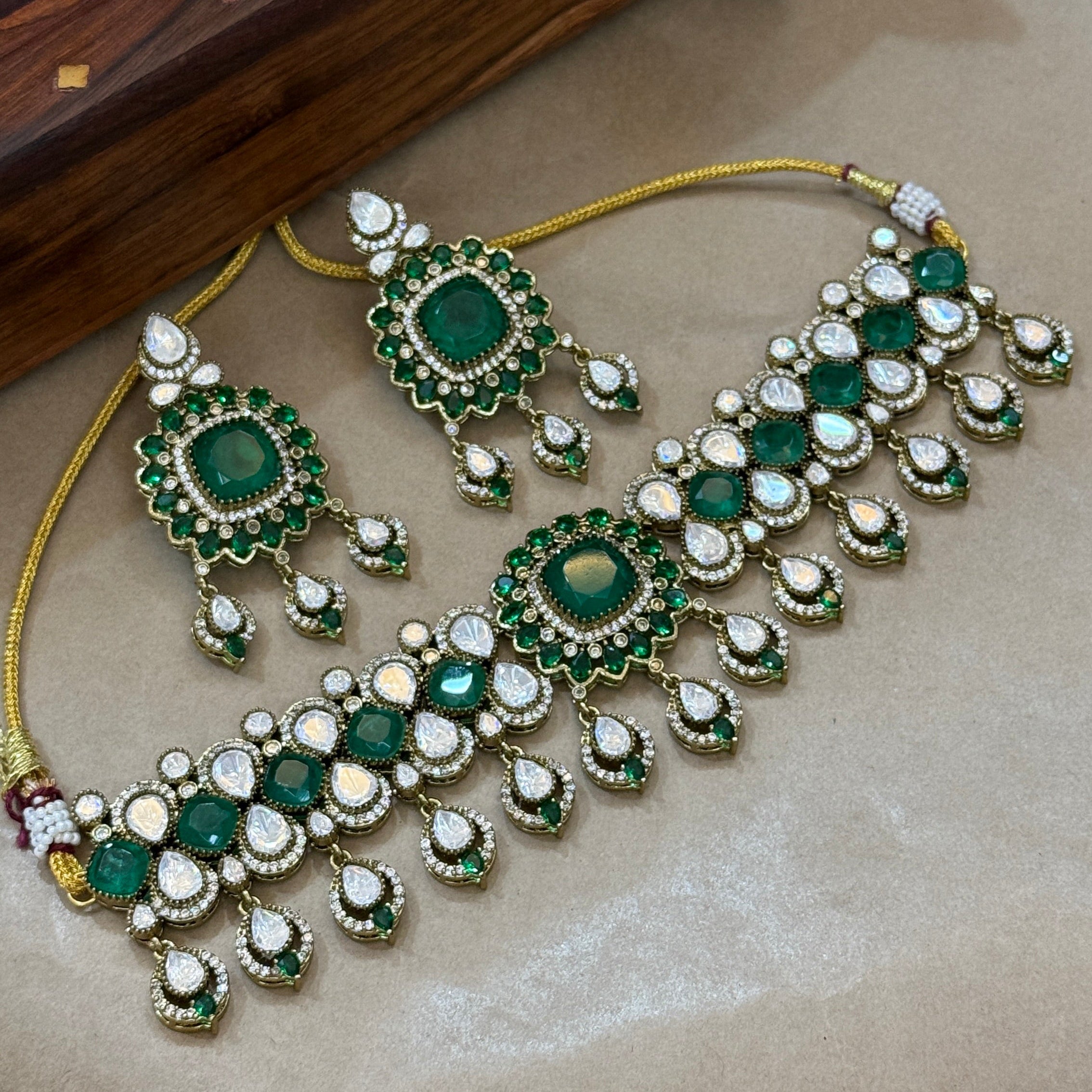 Emerald Noor Kundan Necklace & Earrings Set