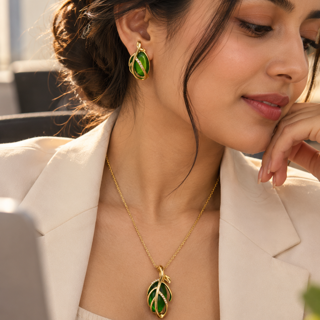 Emerald Green Leaf Pendant Necklace and Earrings Set – Gold-Tone Jewellery
