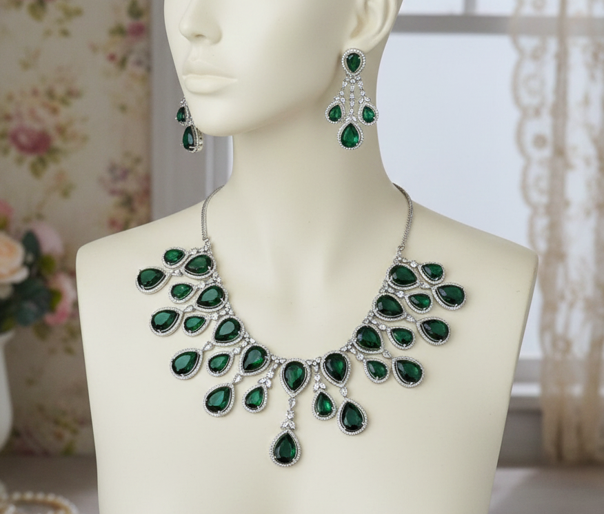 Emerald Grace Bottle Green Silver Plated Set