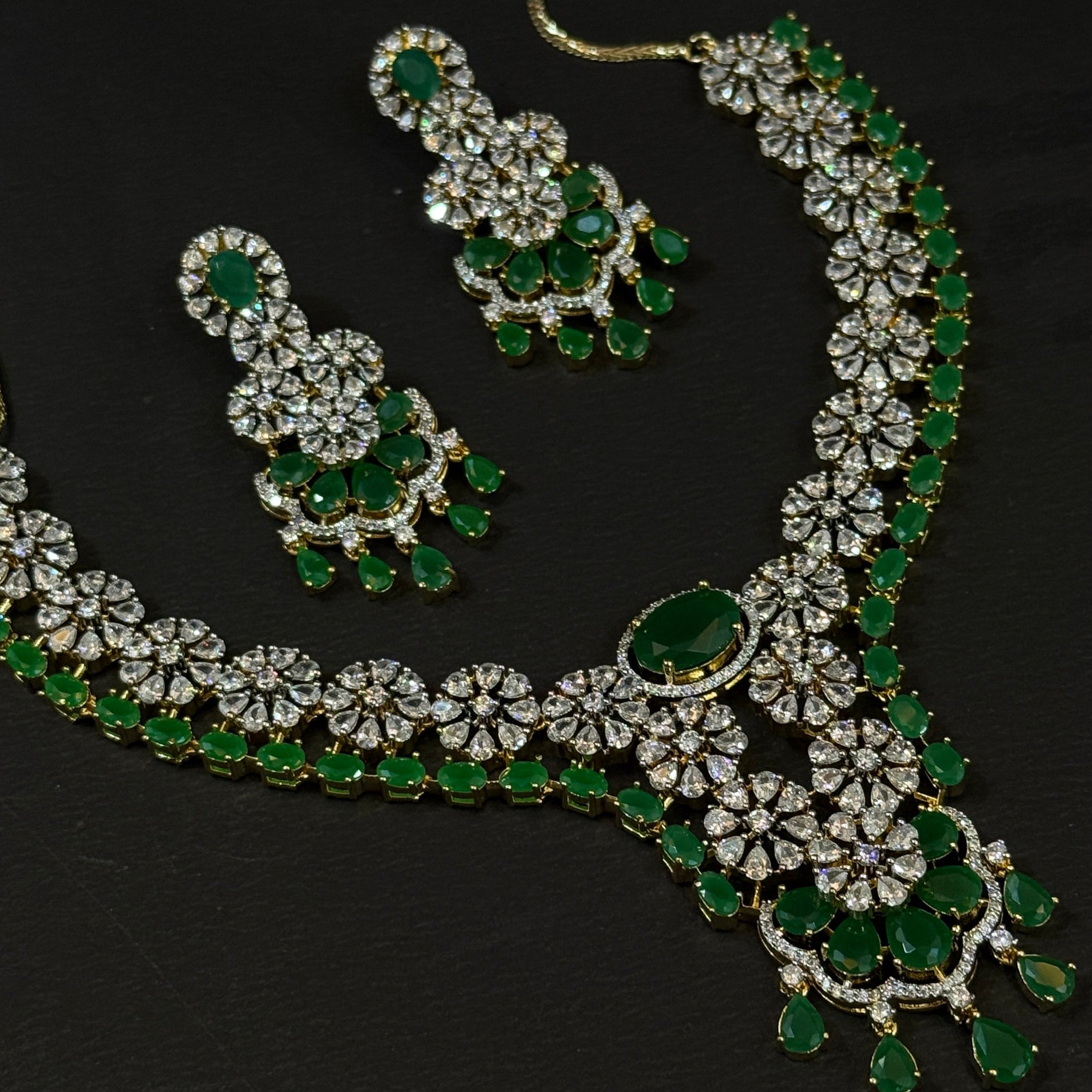 Emerald Green Glow AD Necklace Set