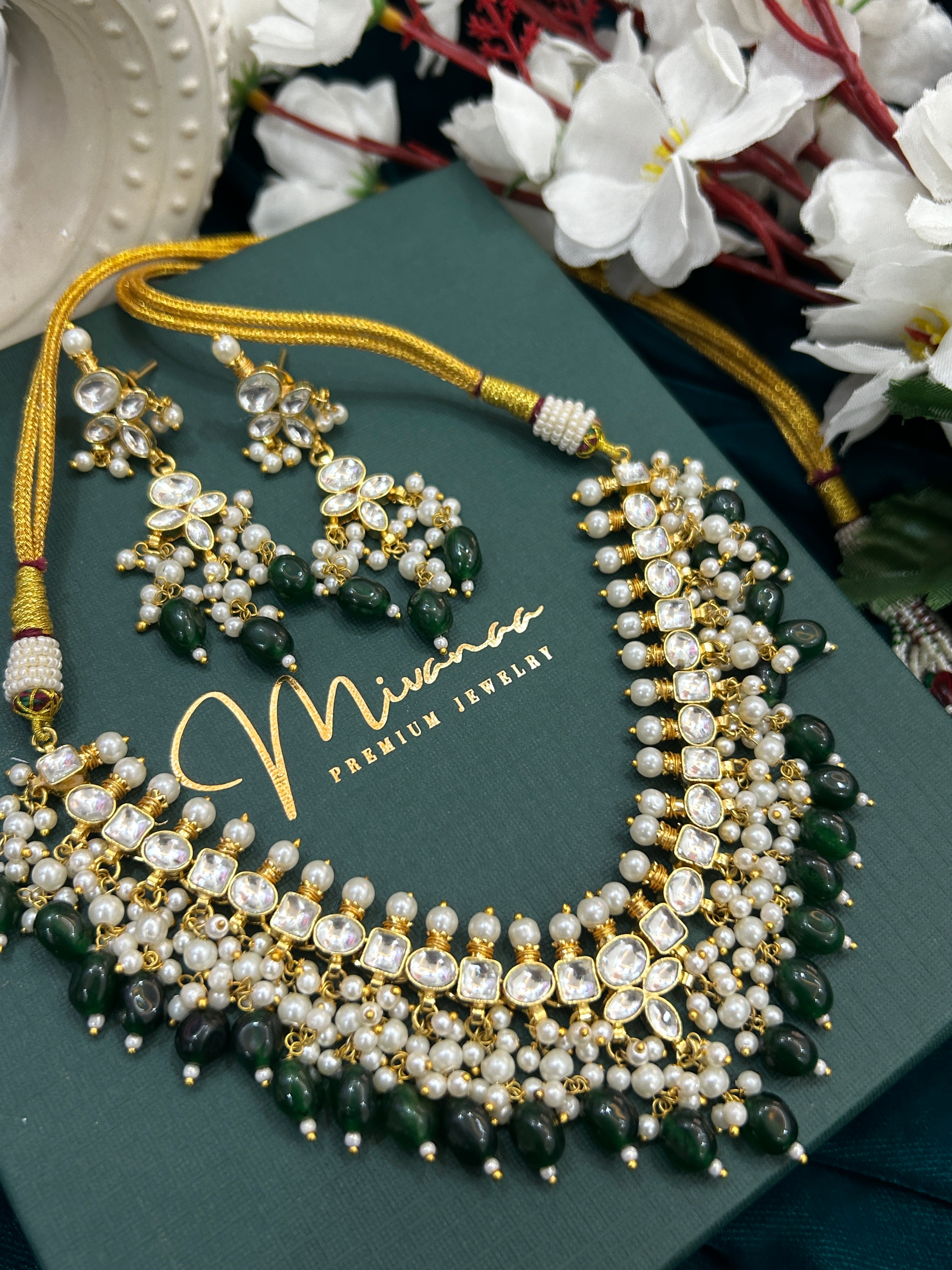 Royal Pacchi Kundan Emerald-Mivanaa