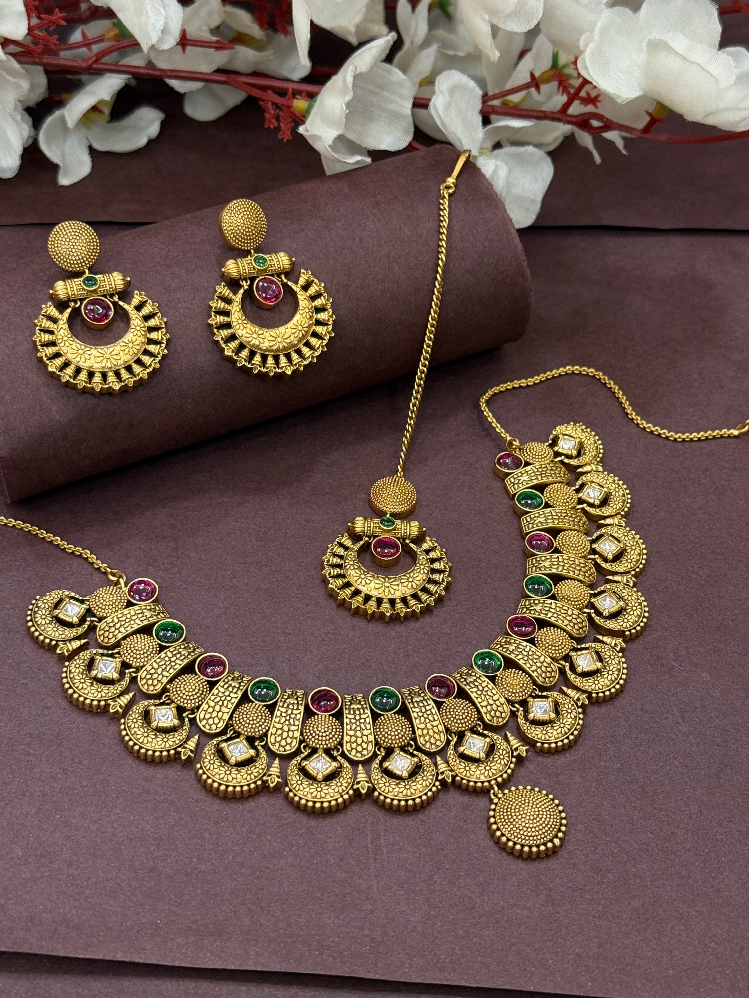 Regal Heritage Antique Gold-Plated-Mivanaa