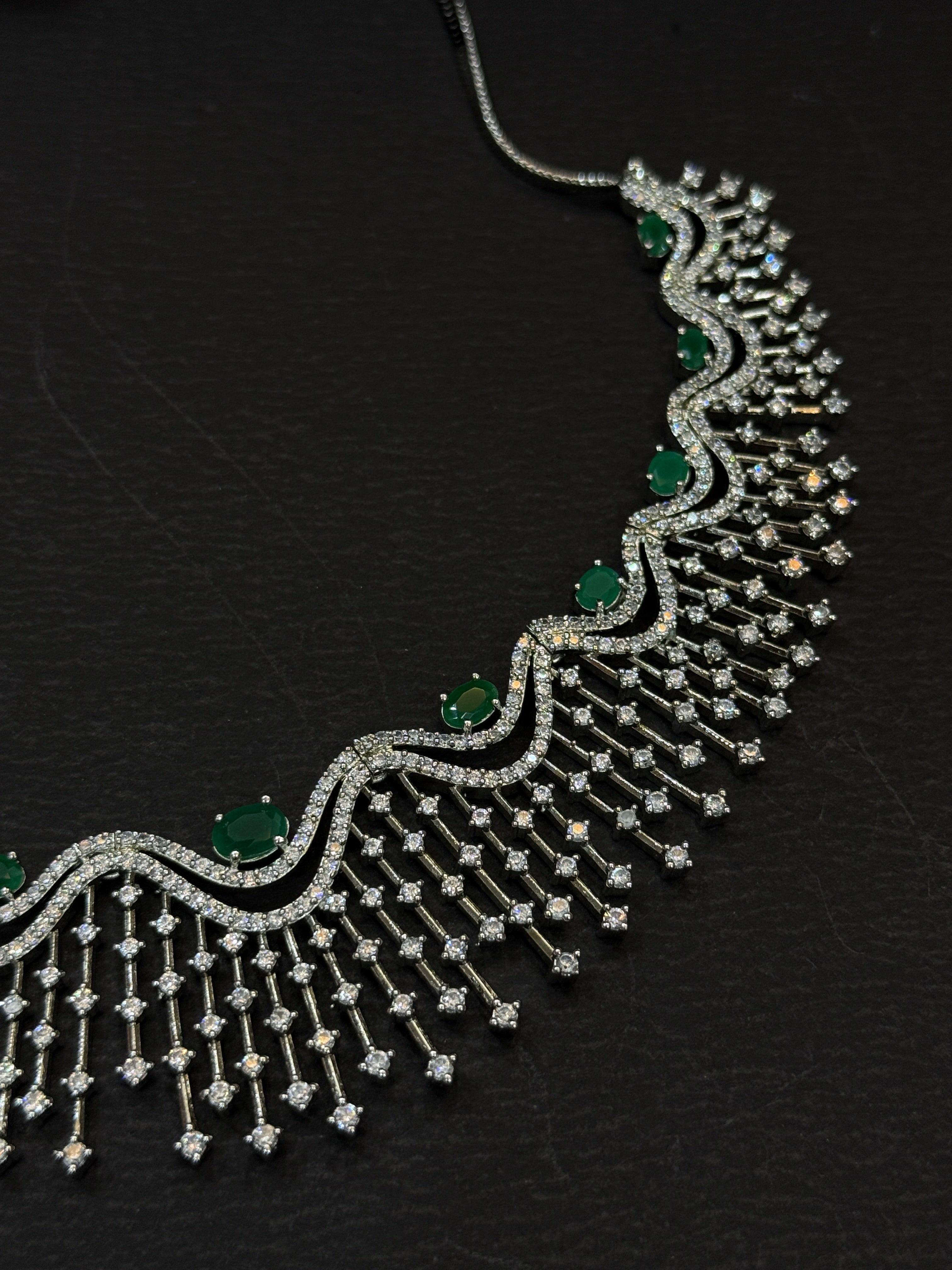 Emerald Elegance Diamond Choker Set