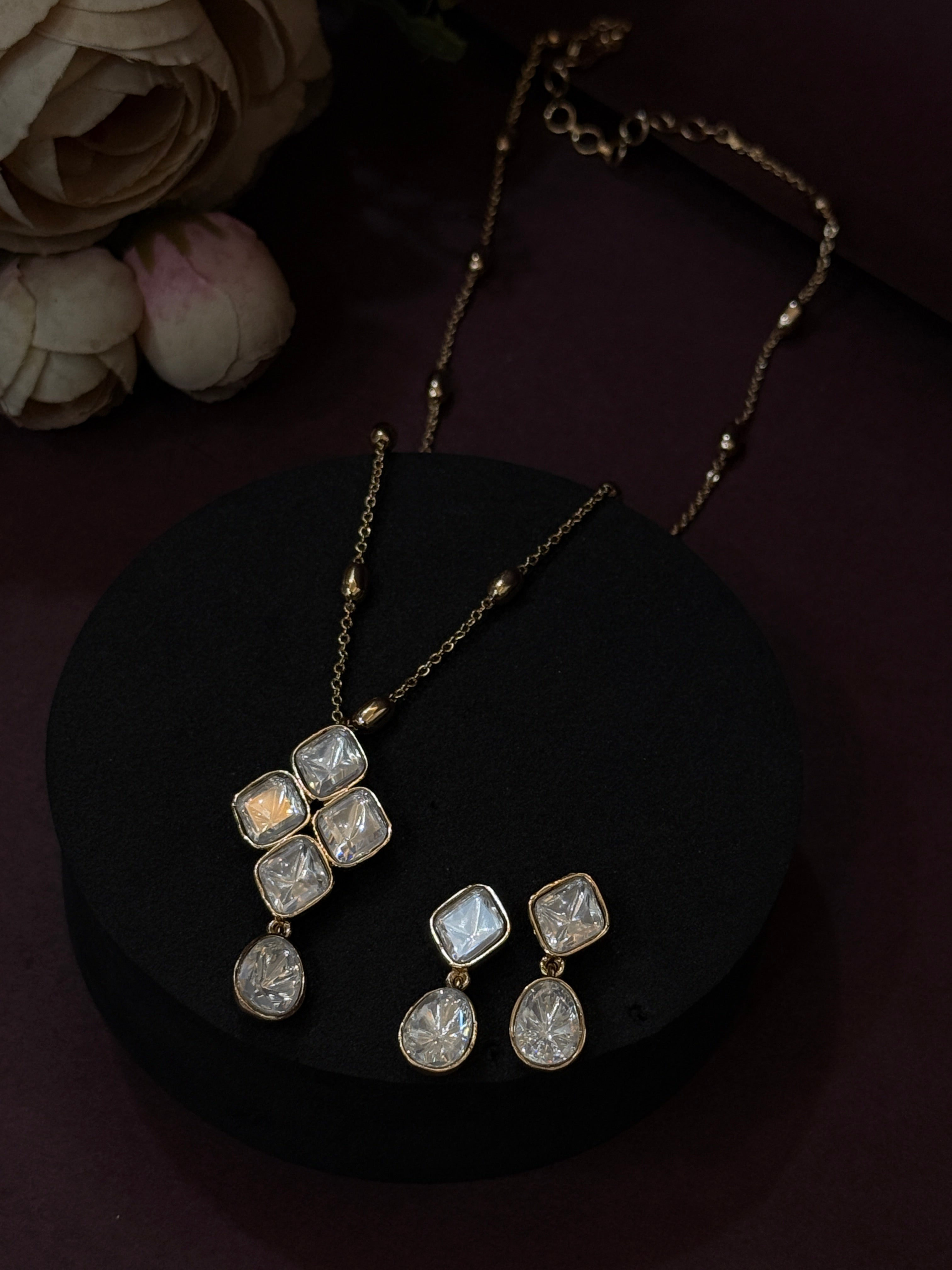 Minimalist Moissanite Polki Pendant Set