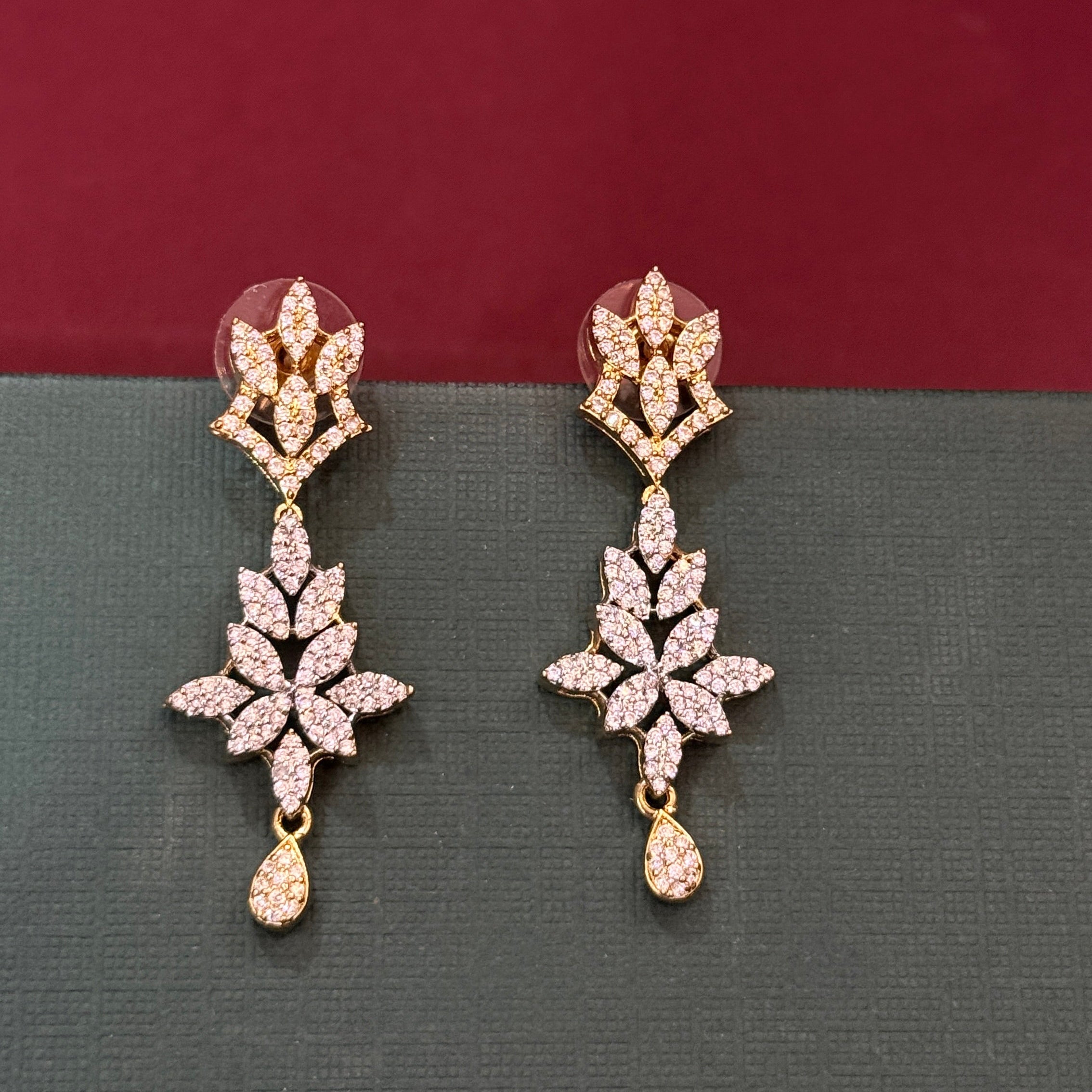 Golden Leaf Drop Necklace Set