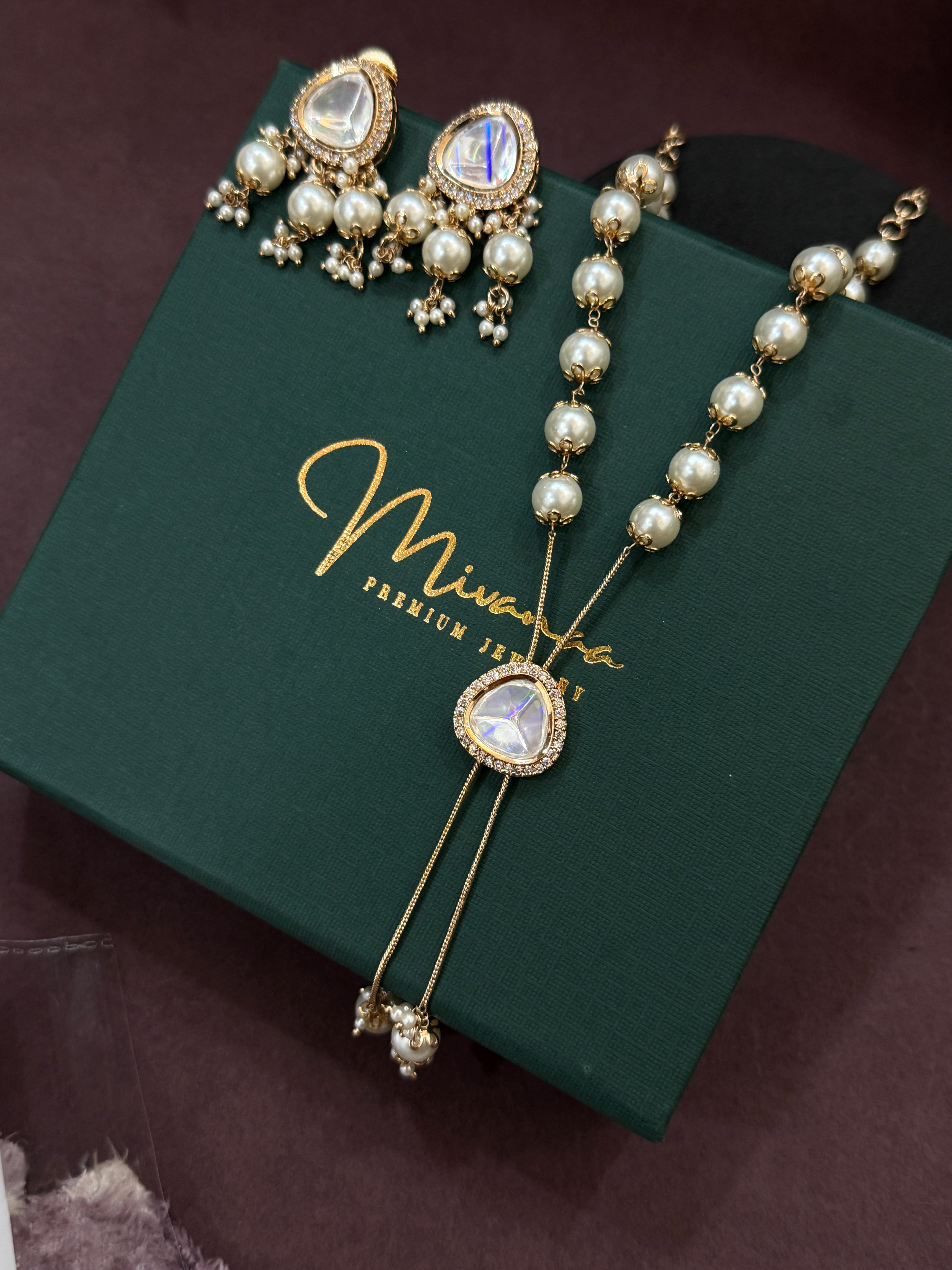 Elegant Kundan Pearl  Set – Necklace & Earrings