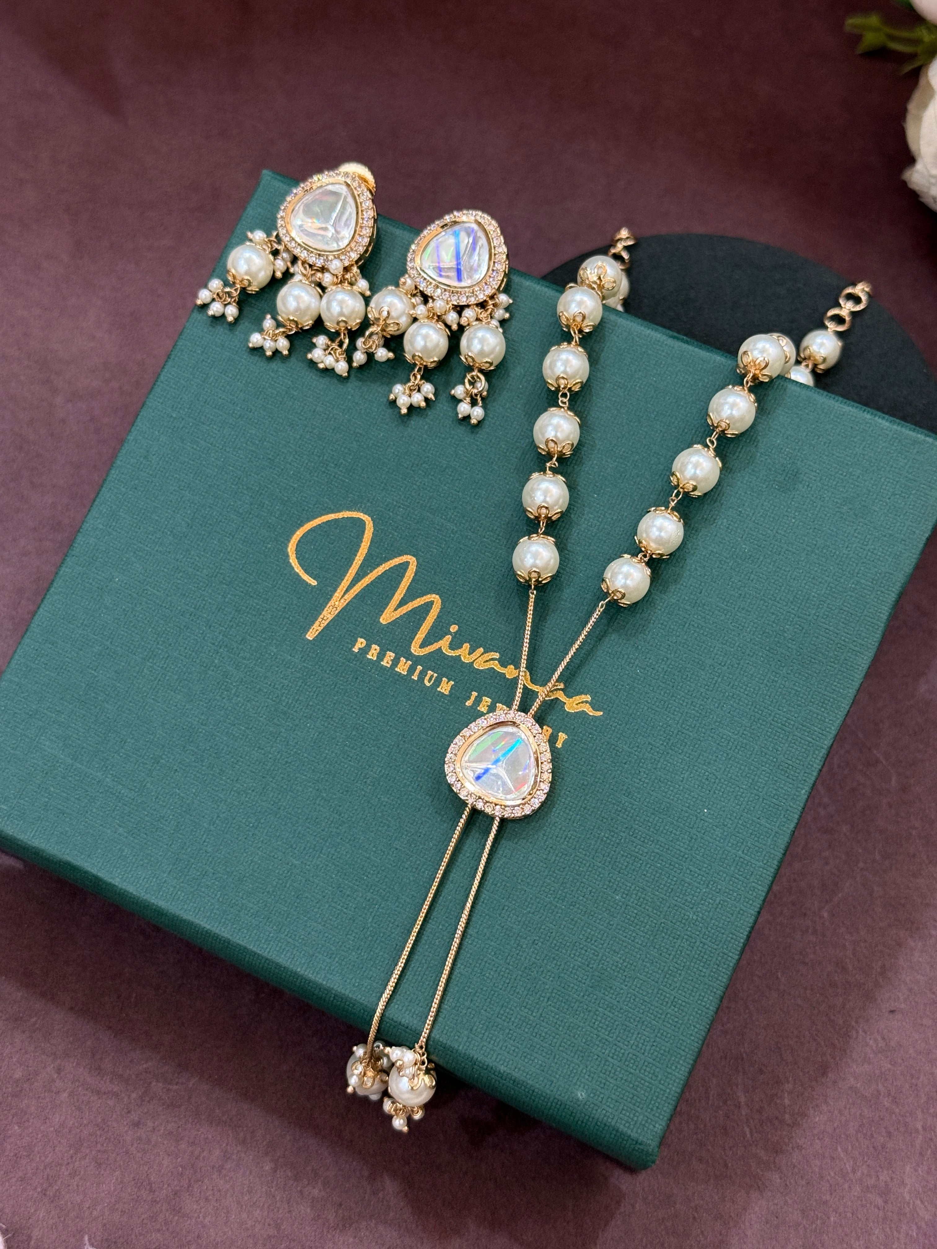 Elegant Kundan Pearl  Set – Necklace & Earrings