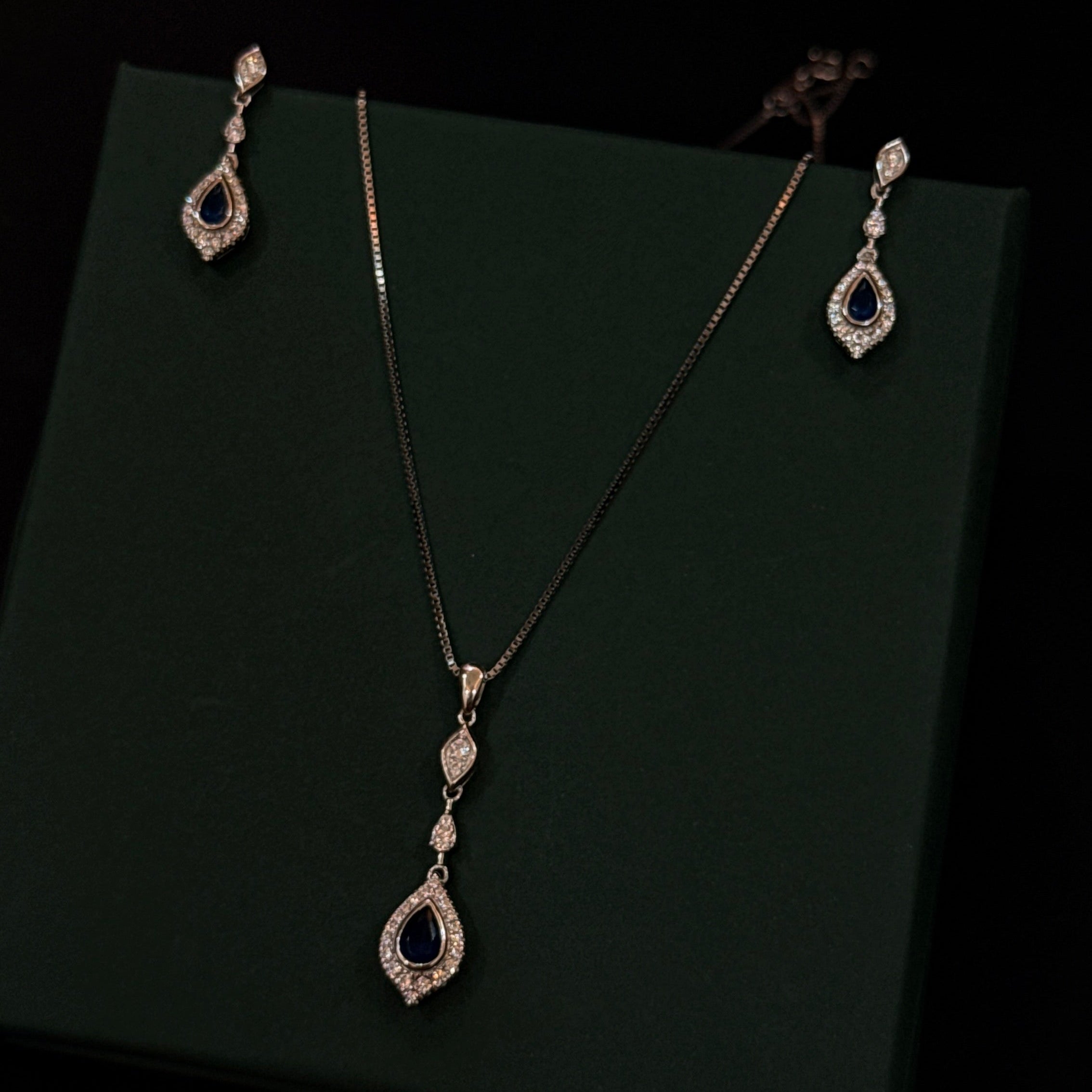 925 Sterling Silver Blue Teardrop Necklace Set