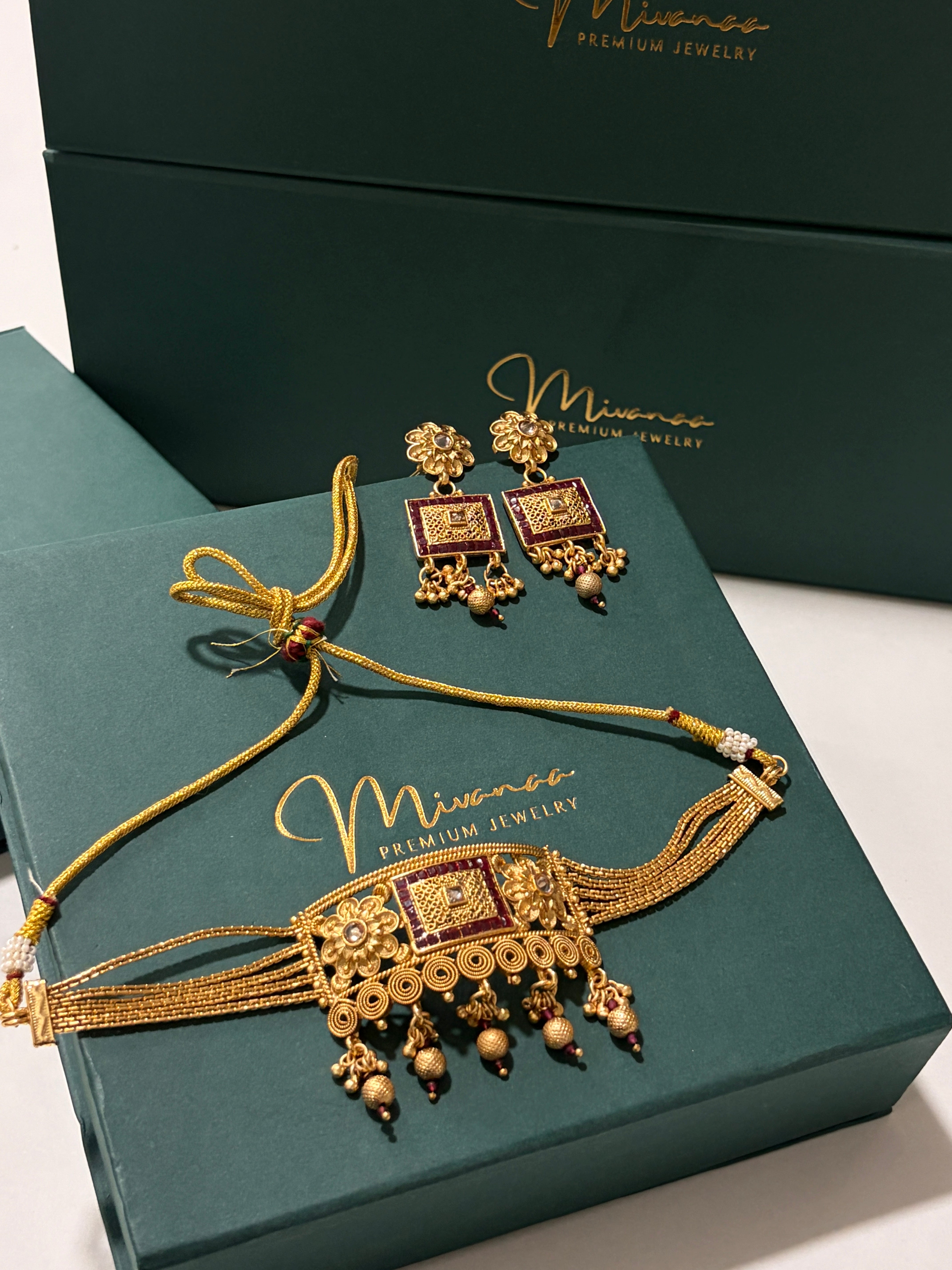 Gold Polish Floral Necklace Set with Red Accents and Matching Earrings