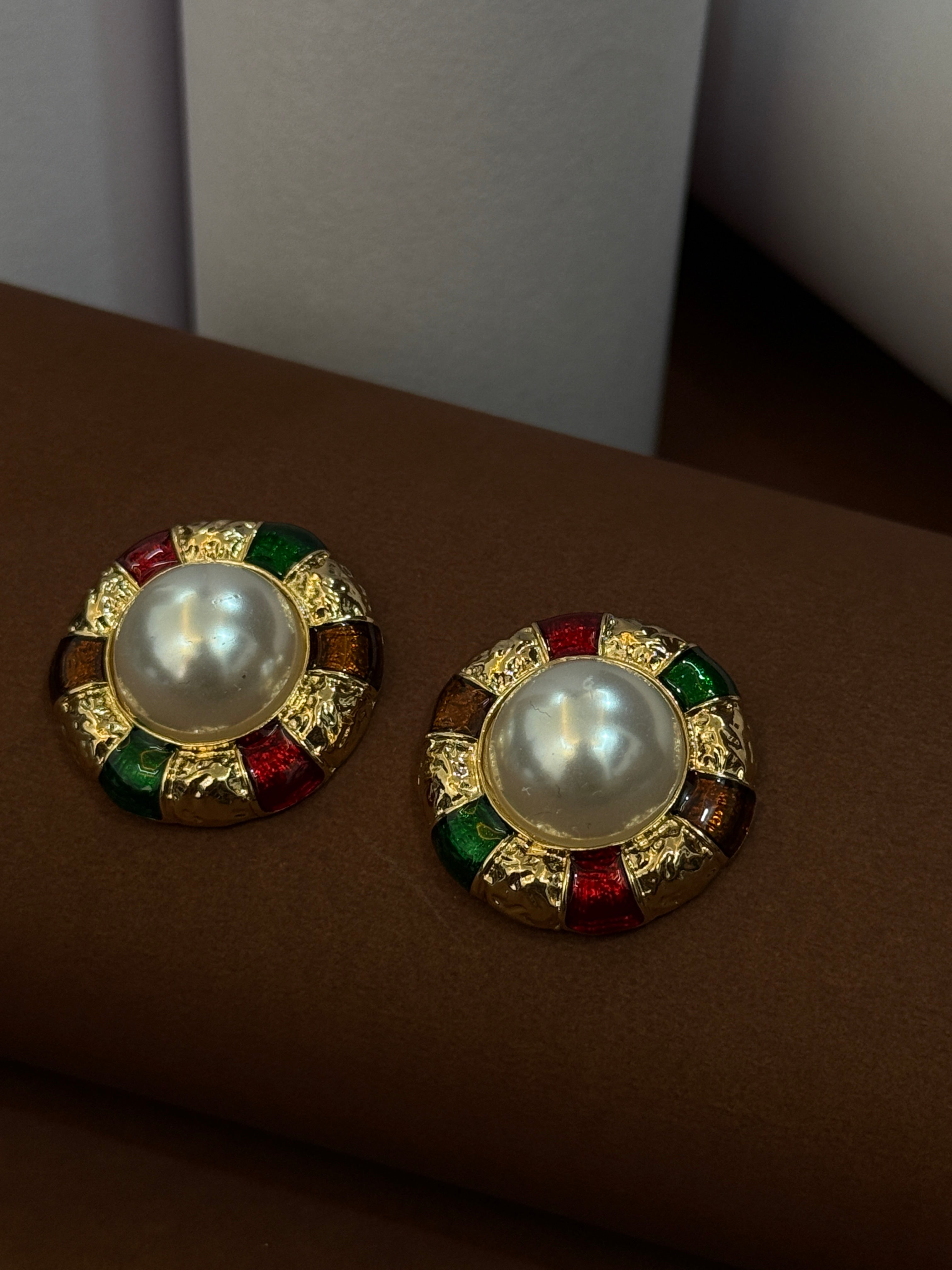 Vintage Pearl Stud Earrings-Mivanaa