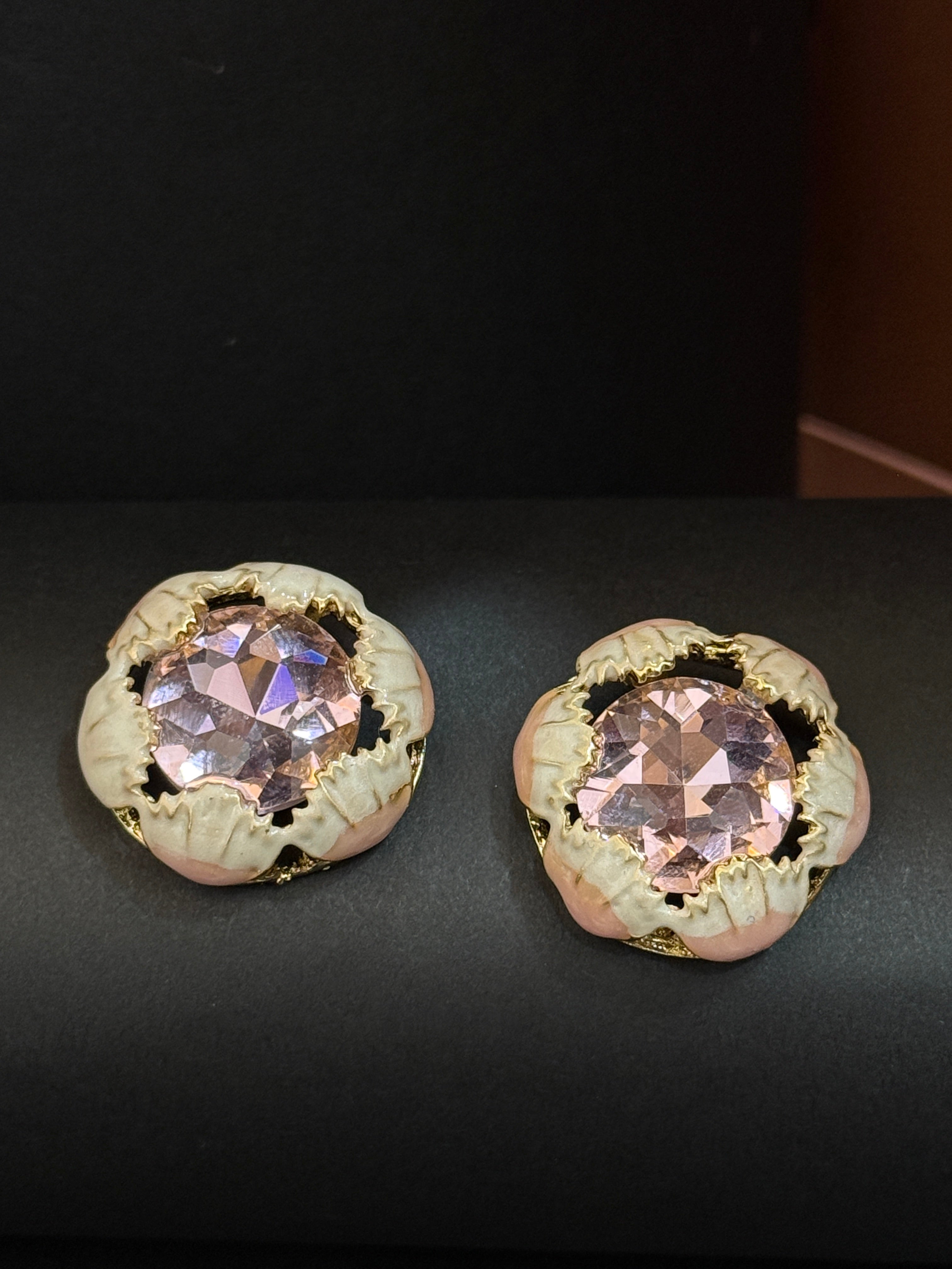 Vintage-Inspired Floral Stud Earring-Mivanaa