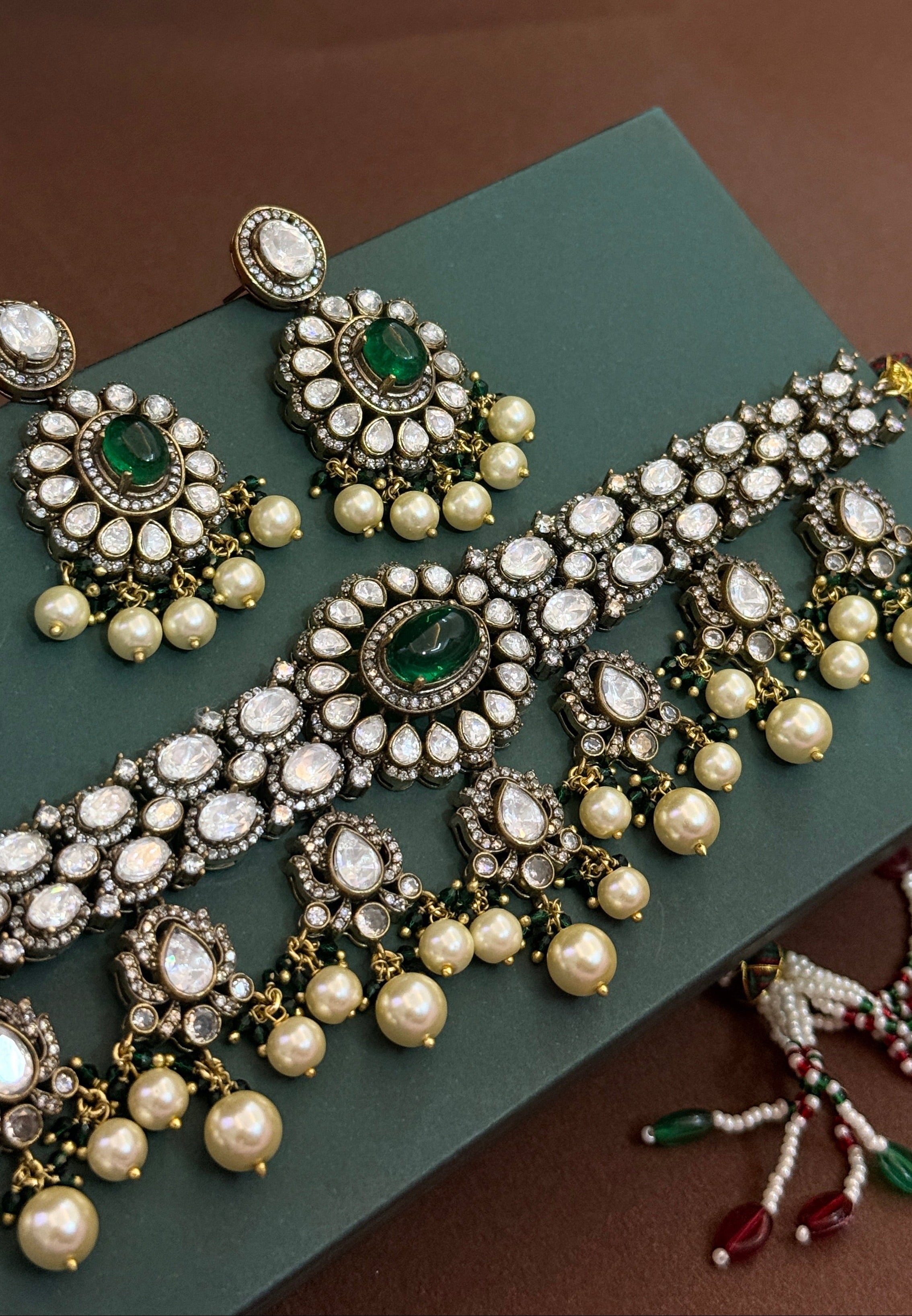 Royal Green Kundan Pearl Choker Necklace Set