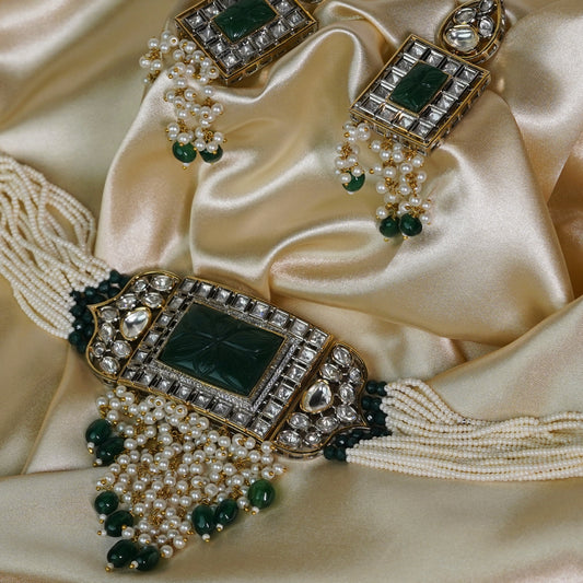 Elegant Green Kundan Pearl Choker Set - Timeless Beauty - Mivanaa