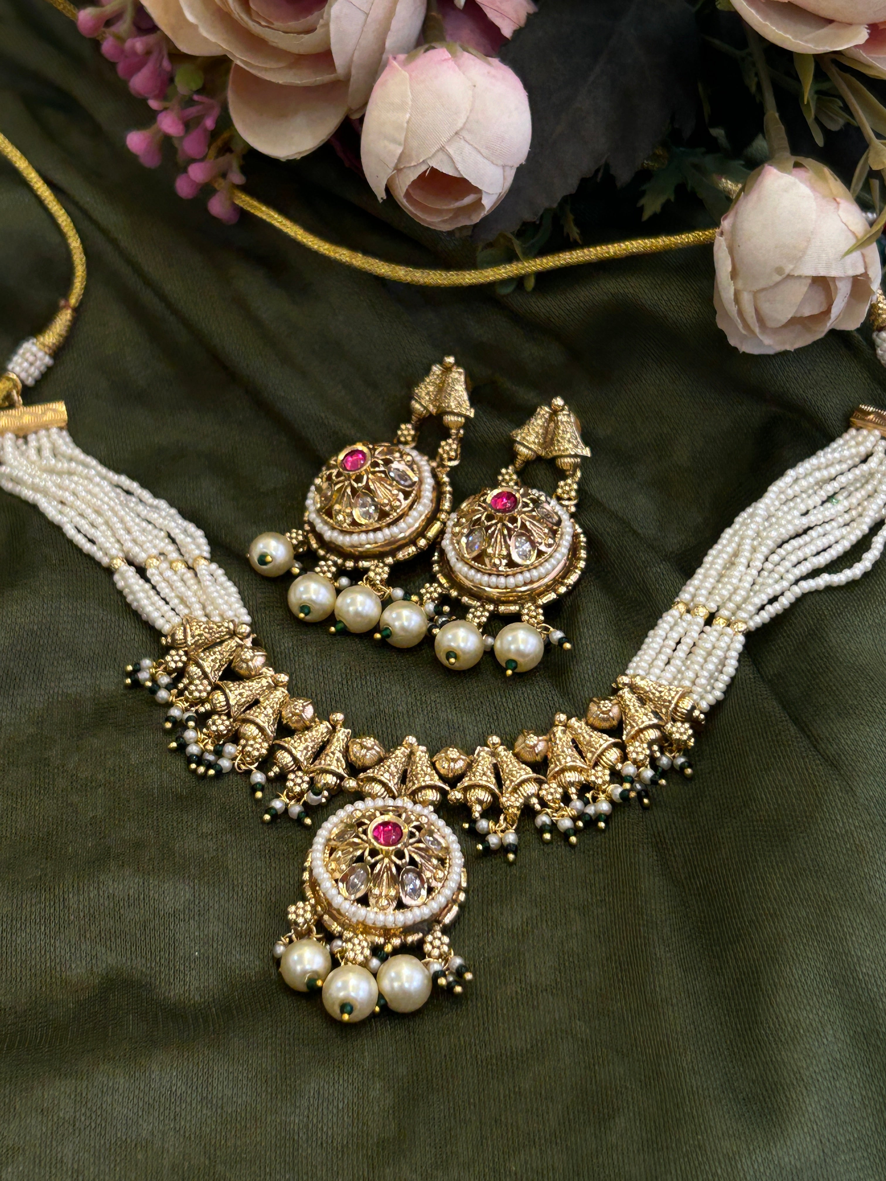 Royal Heritage" Gold Polish Premium Set-Mivanaa