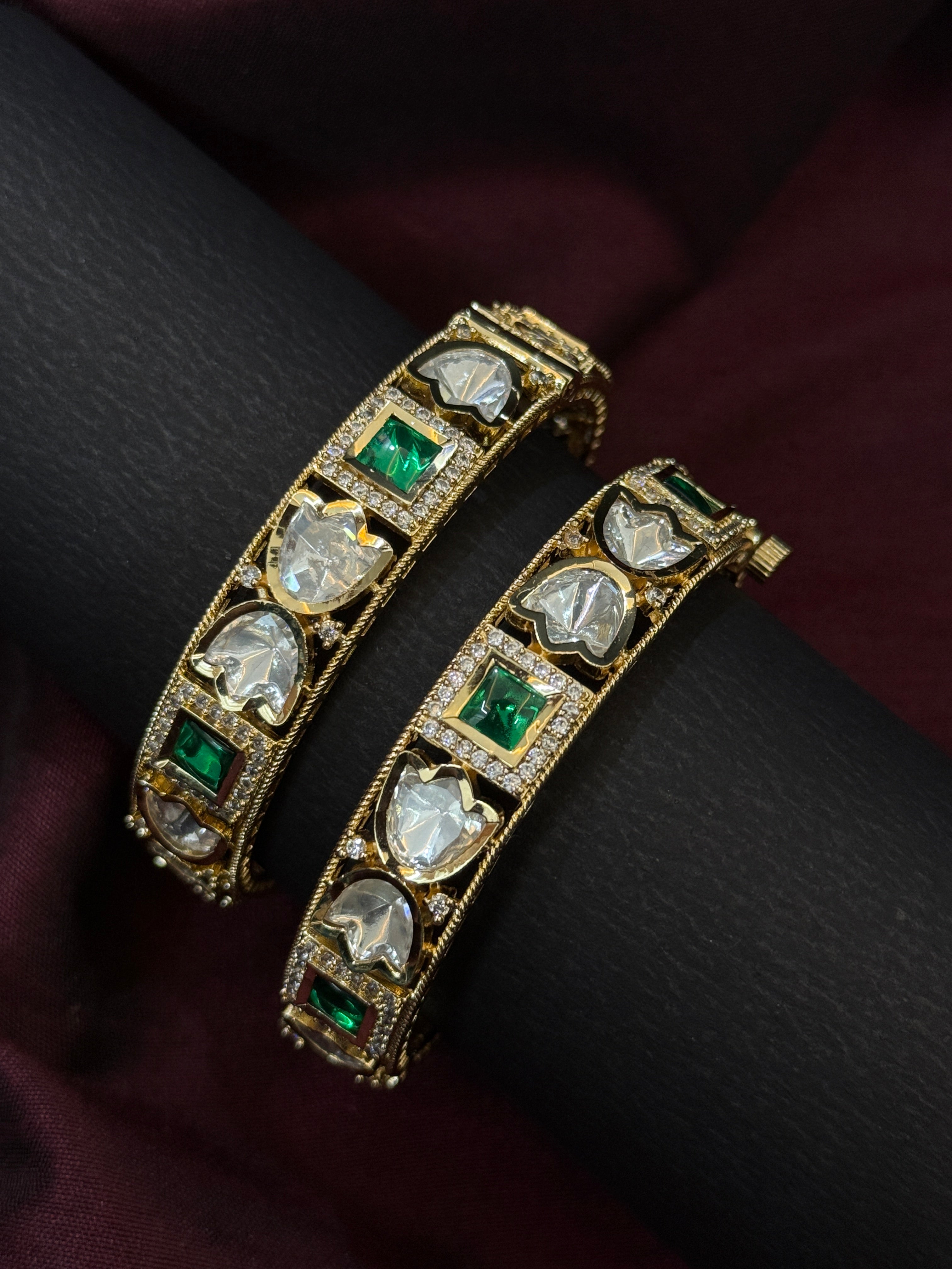 Emerald Glow Kundan Bangles