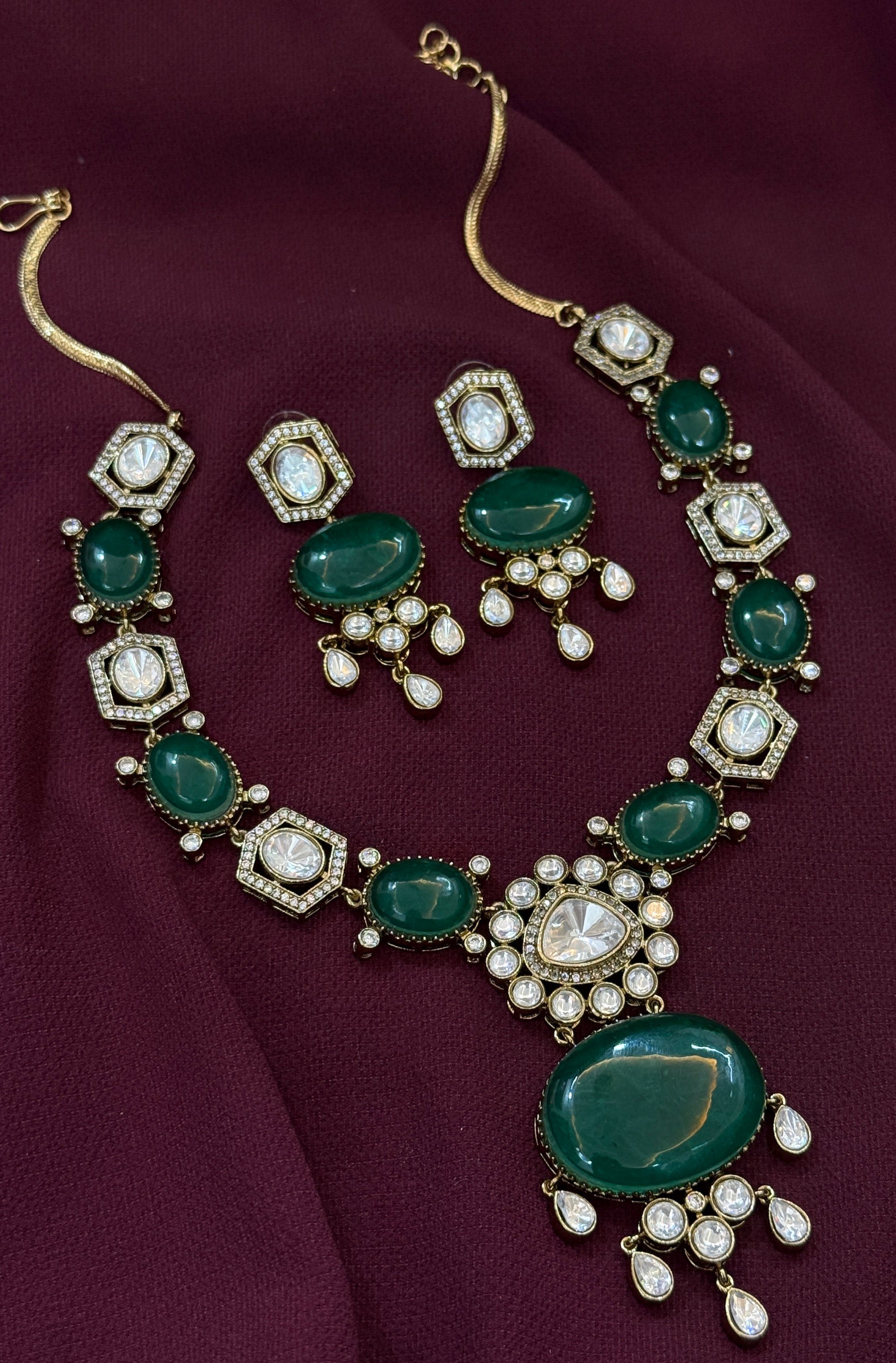 Emerald Royale Heirloom Necklace Set