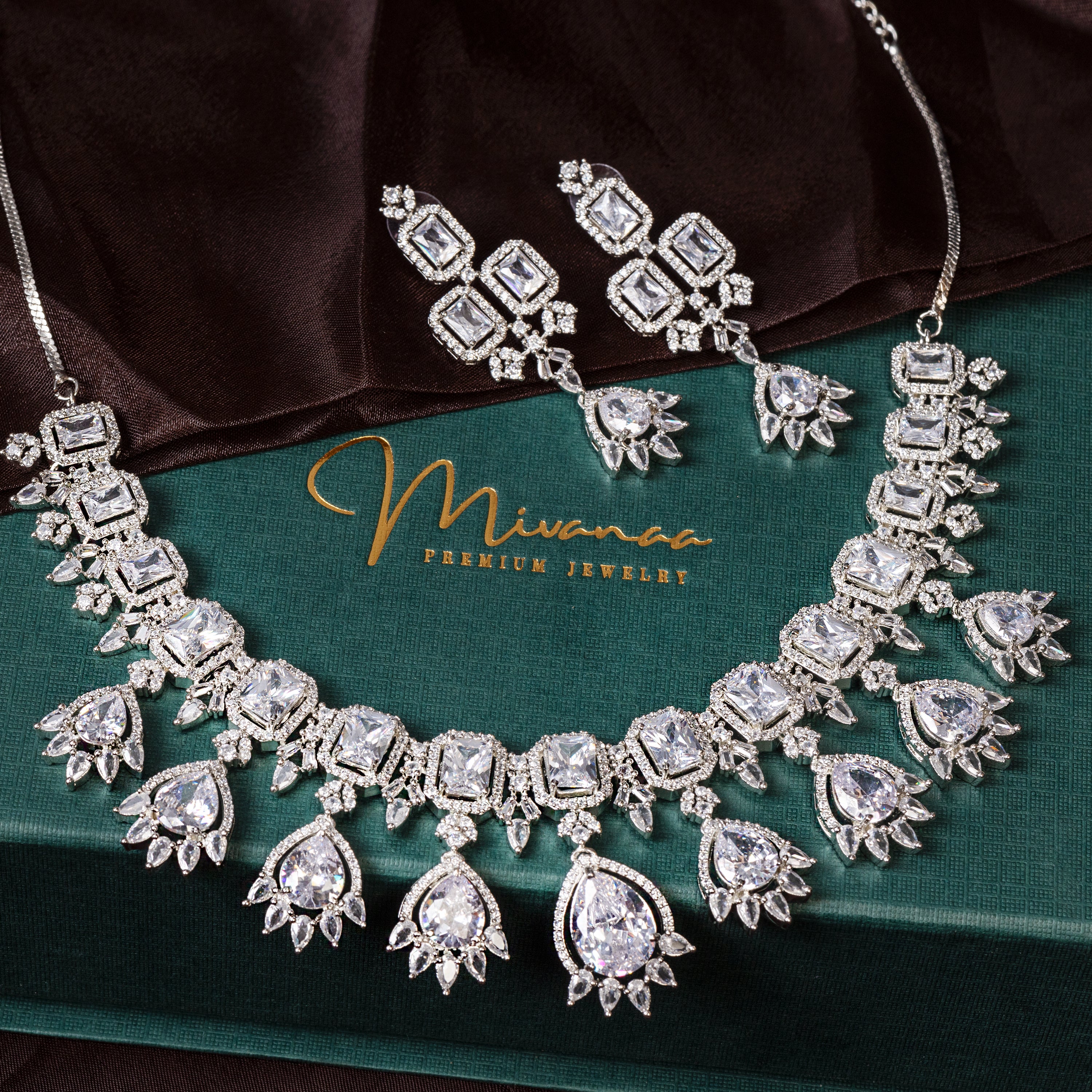 Timeless Sparkle Jewelry Set-Mivanaa
