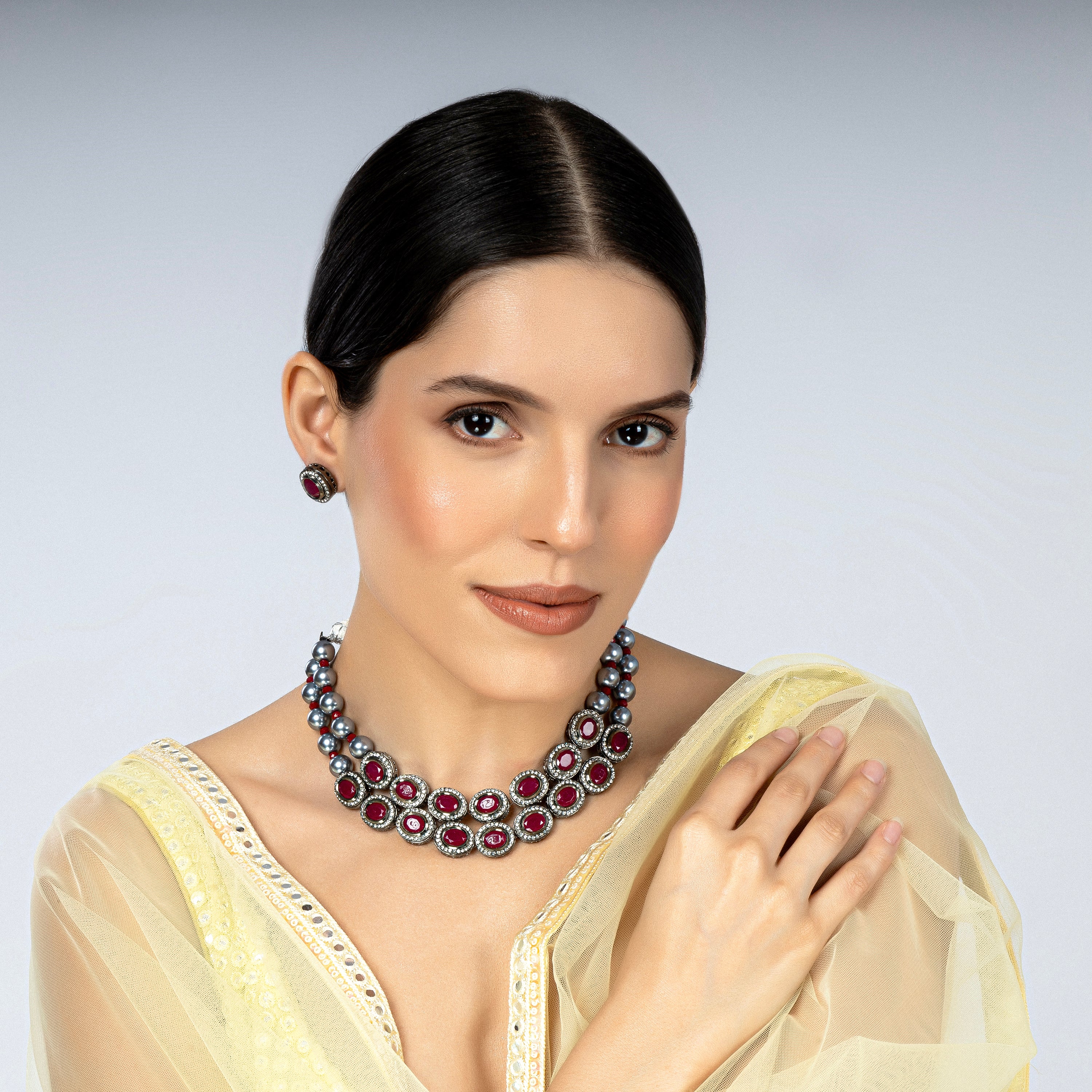 Noir Royale – The Epitome of Dark Luxury-Mivanaa