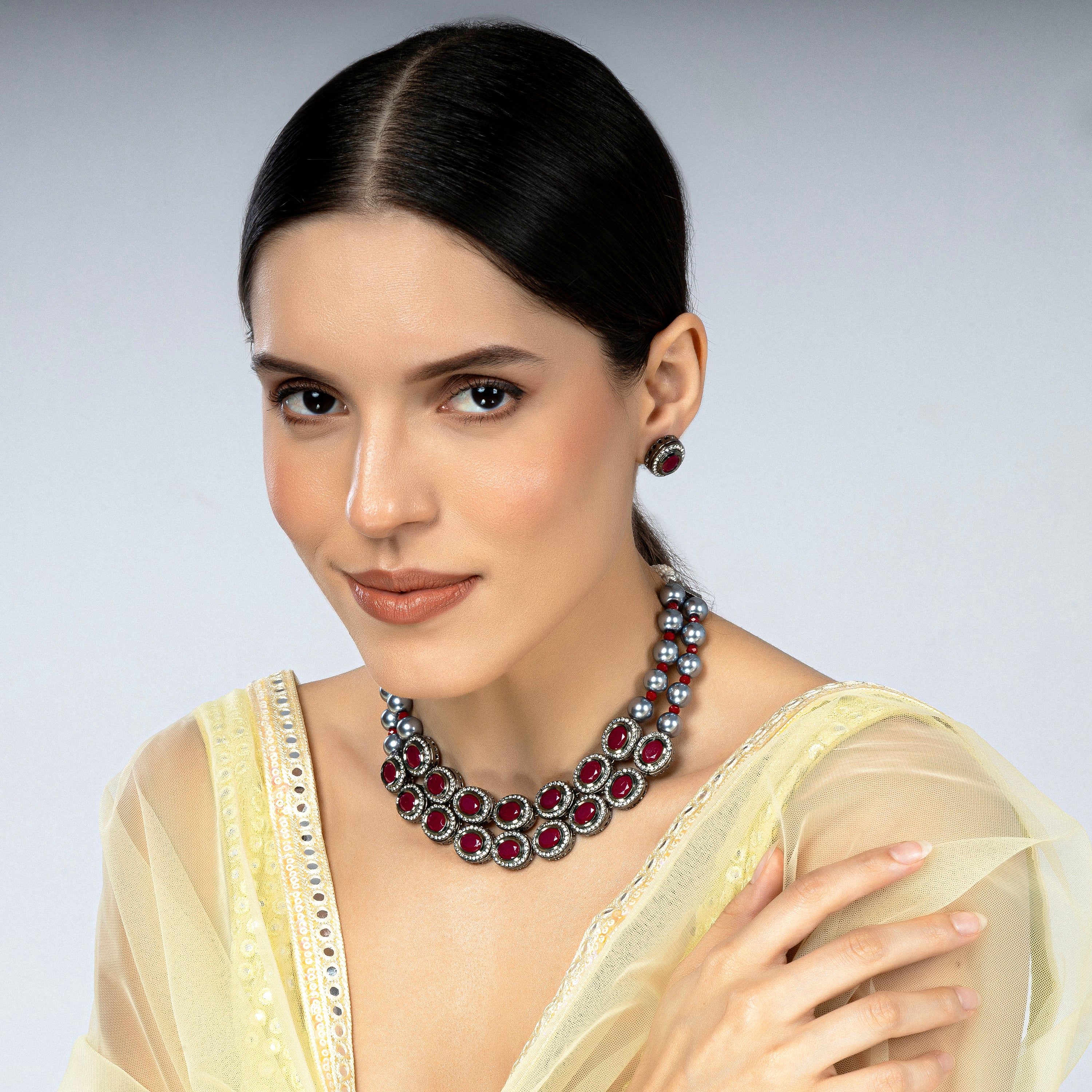 Noir Royale – The Epitome of Dark Luxury-Mivanaa