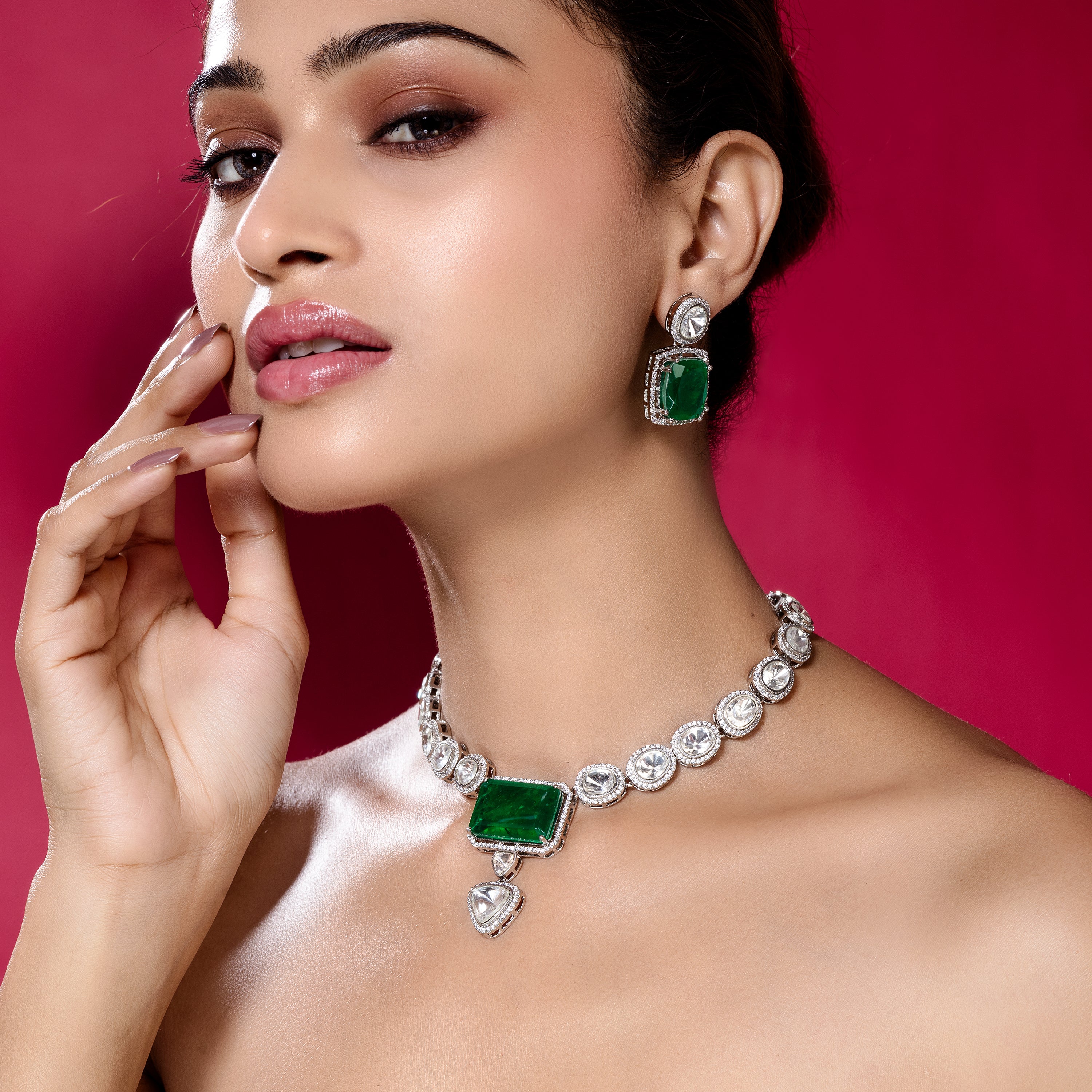 Emerald Radiance Kundan-Mivanaa