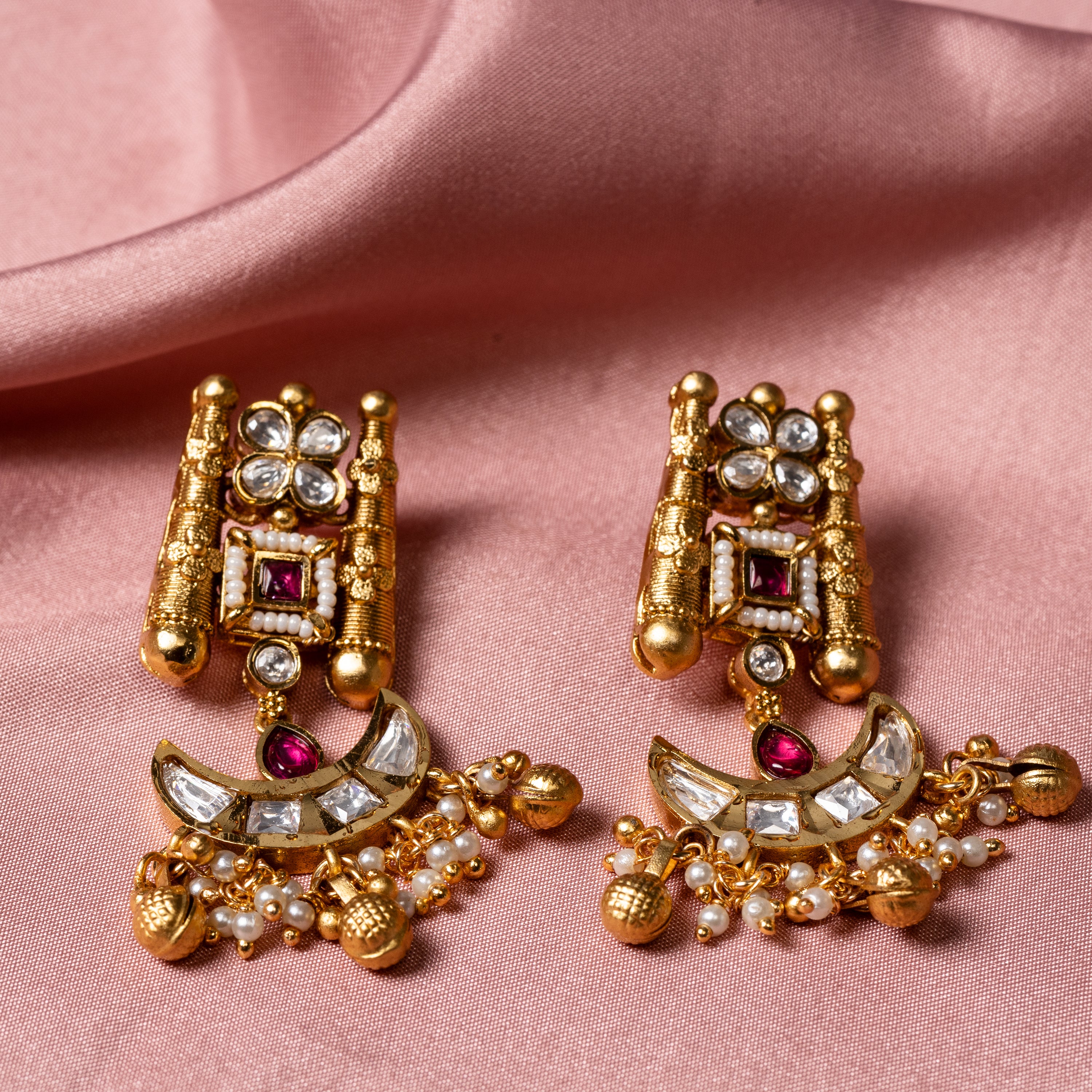 Traditional Red Gold-Polish Choker-Mivanaa