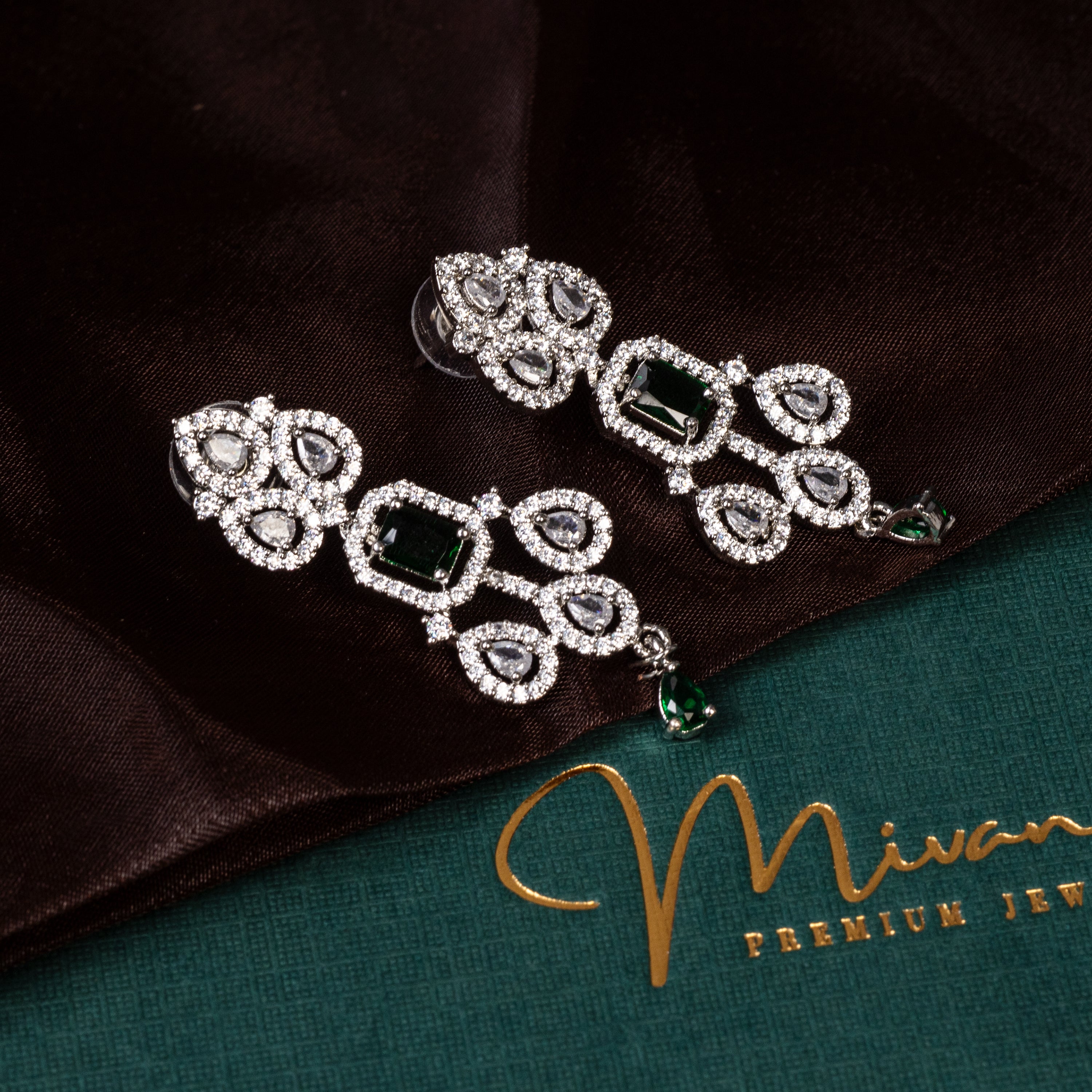 Exquisite Elegance AD Neckset-Mivanaa