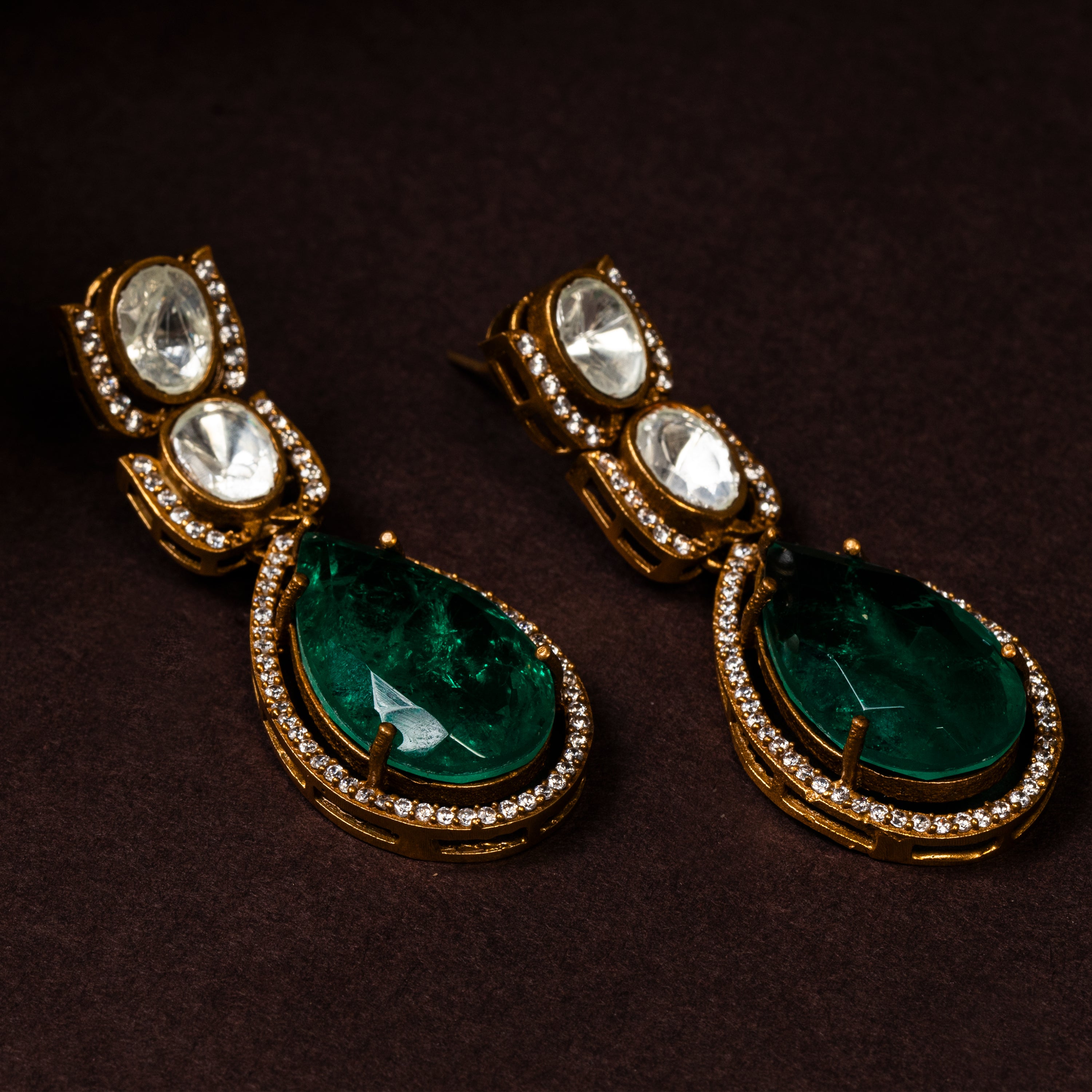 Emerald Doublet Kundan Necklace Set-Mivanaa