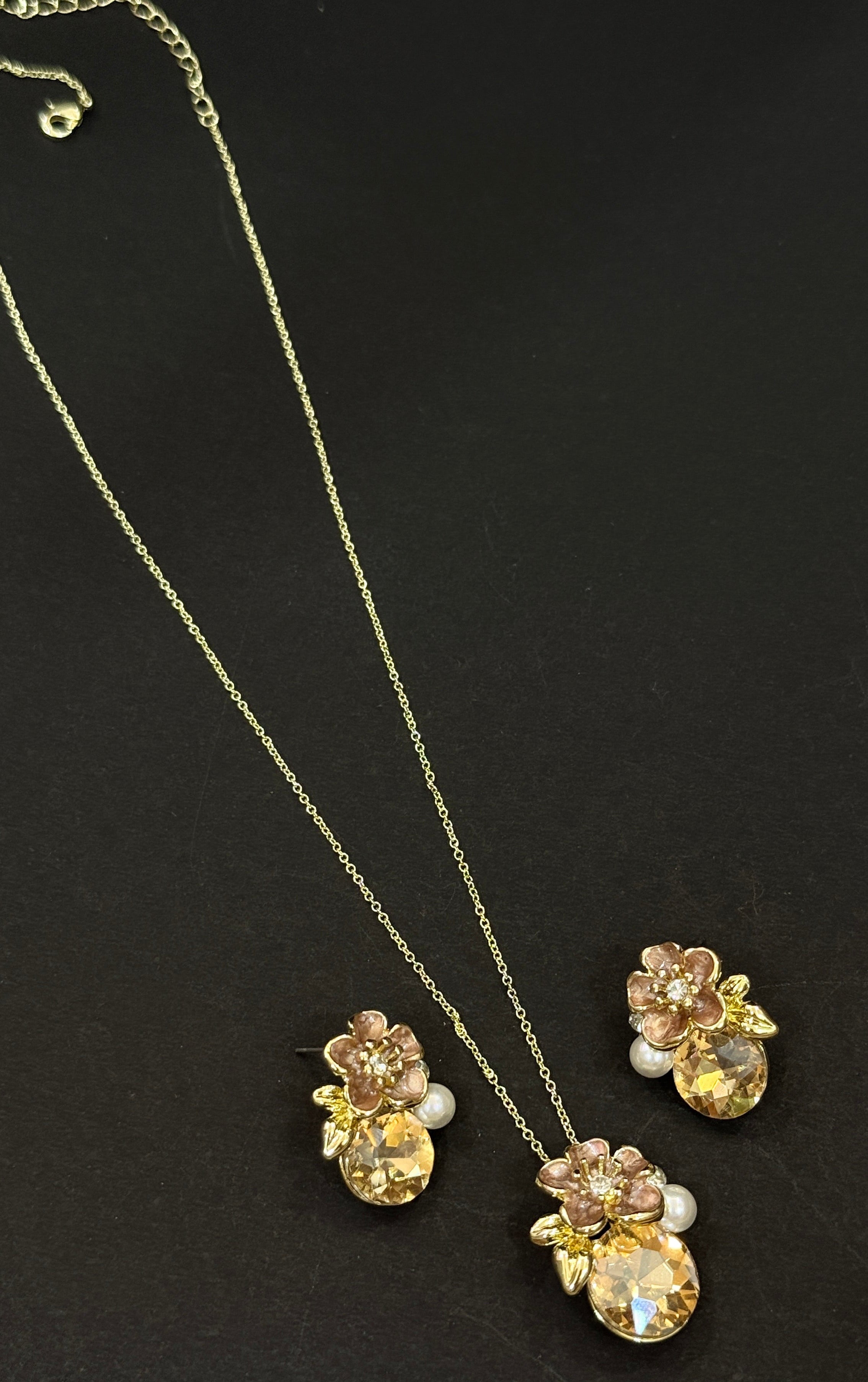 Vintage Floral Crystal Pendant Necklace & Stud Earrings Set