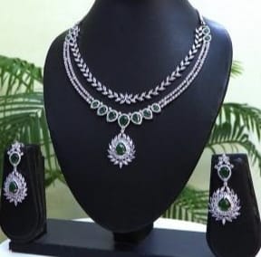 Emerald Majesty Luxe Set