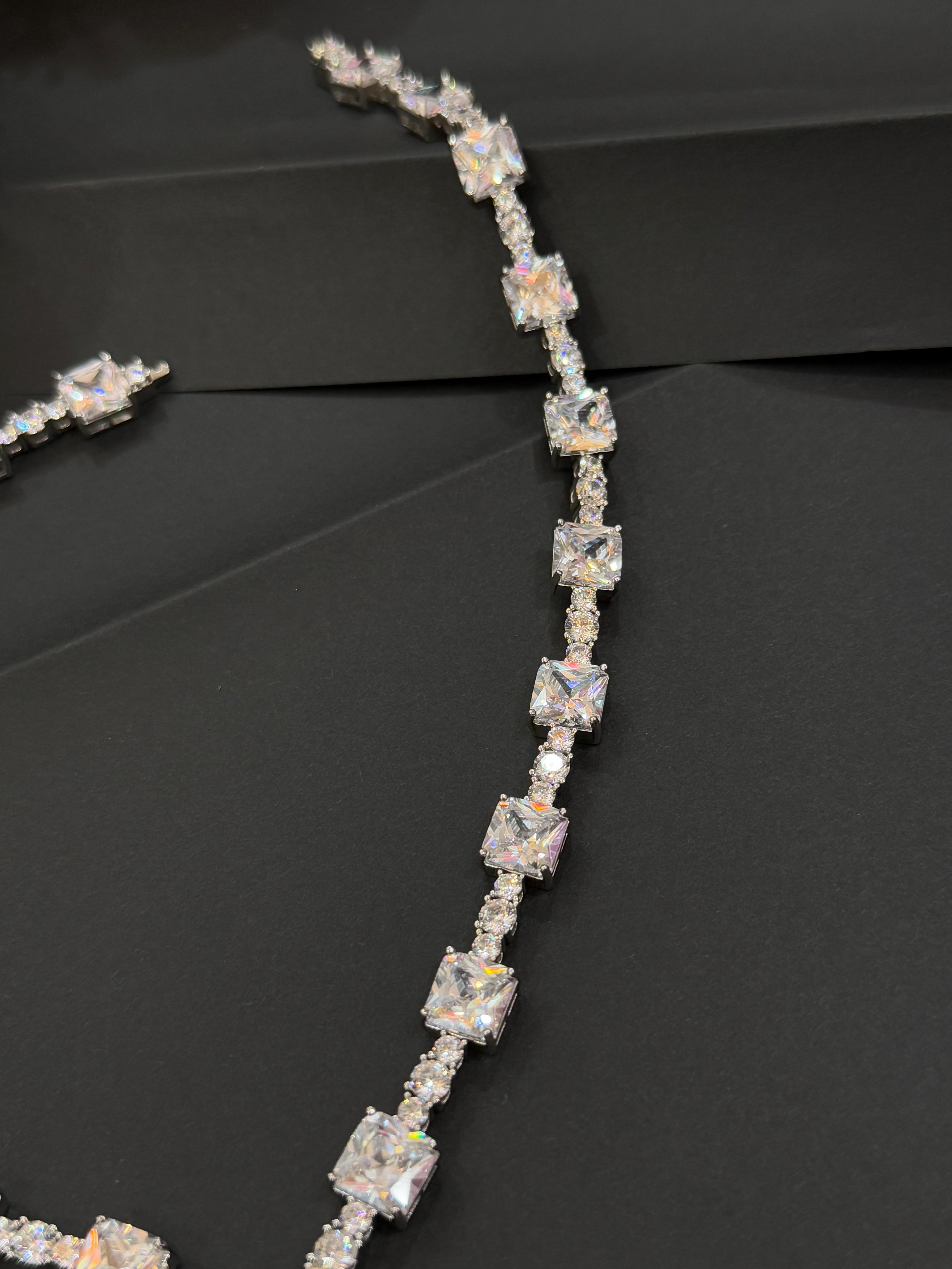 Austrian Sunburst Pendant Set-Mivanaa