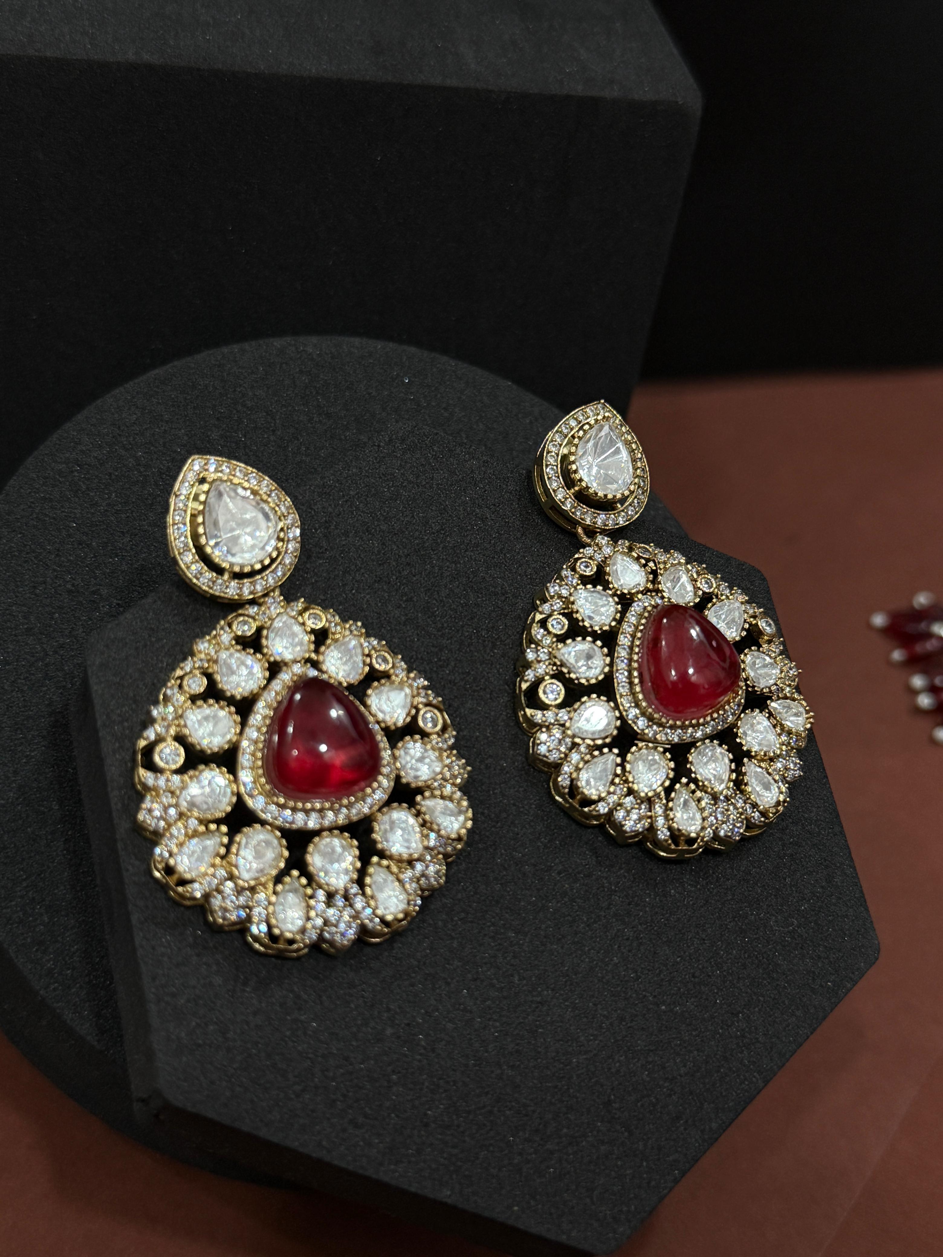 Royal Glow Wedding Necklace-Mivanaa