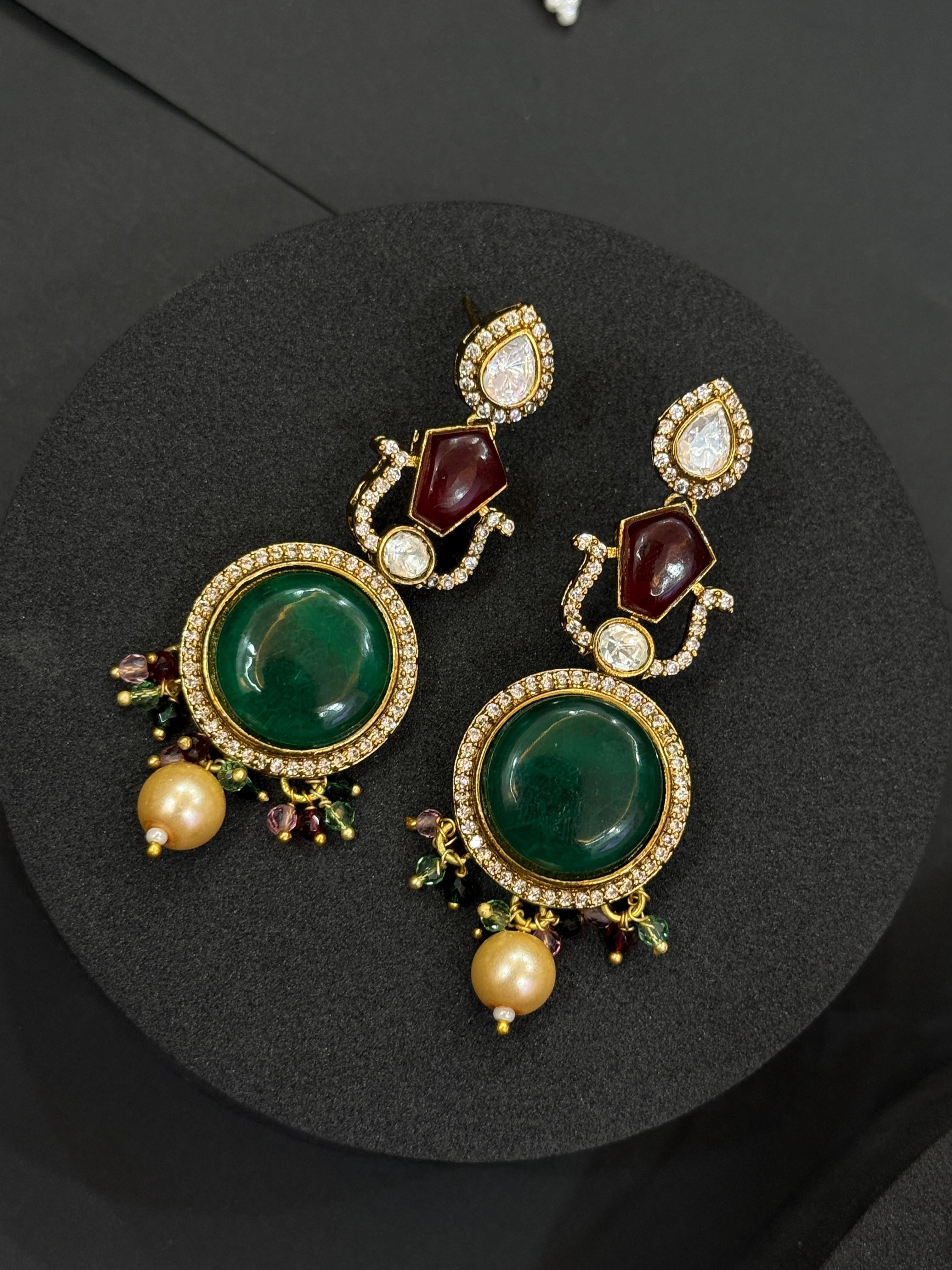 Royal Radiance  Moissanite Kundan Set-Mivanaa